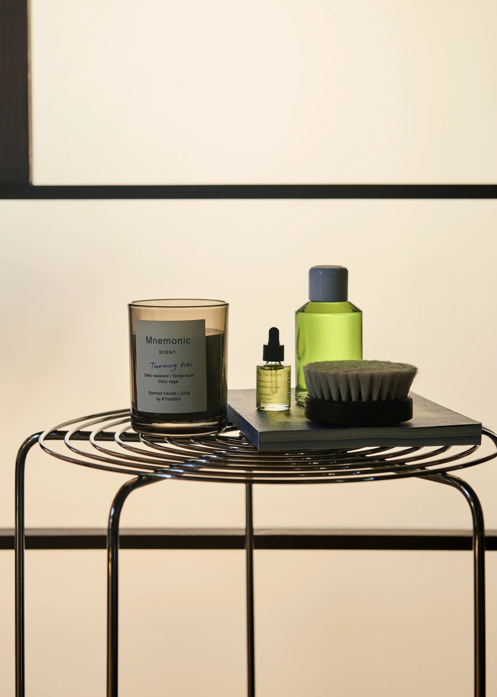 Mnemonic MNC5 duftlys, Etter regnet &Tradition