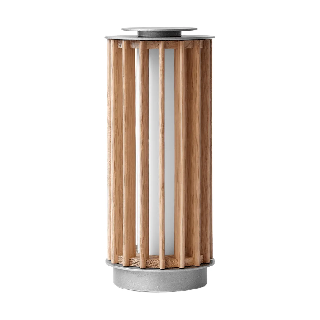 Numbra TY3 portabel bordlampe, Lakkert eik-trumlet aluminium &Tradition