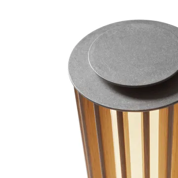 Numbra TY3 portabel bordlampe - Lakkert eik-trumlet aluminium - &Tradition
