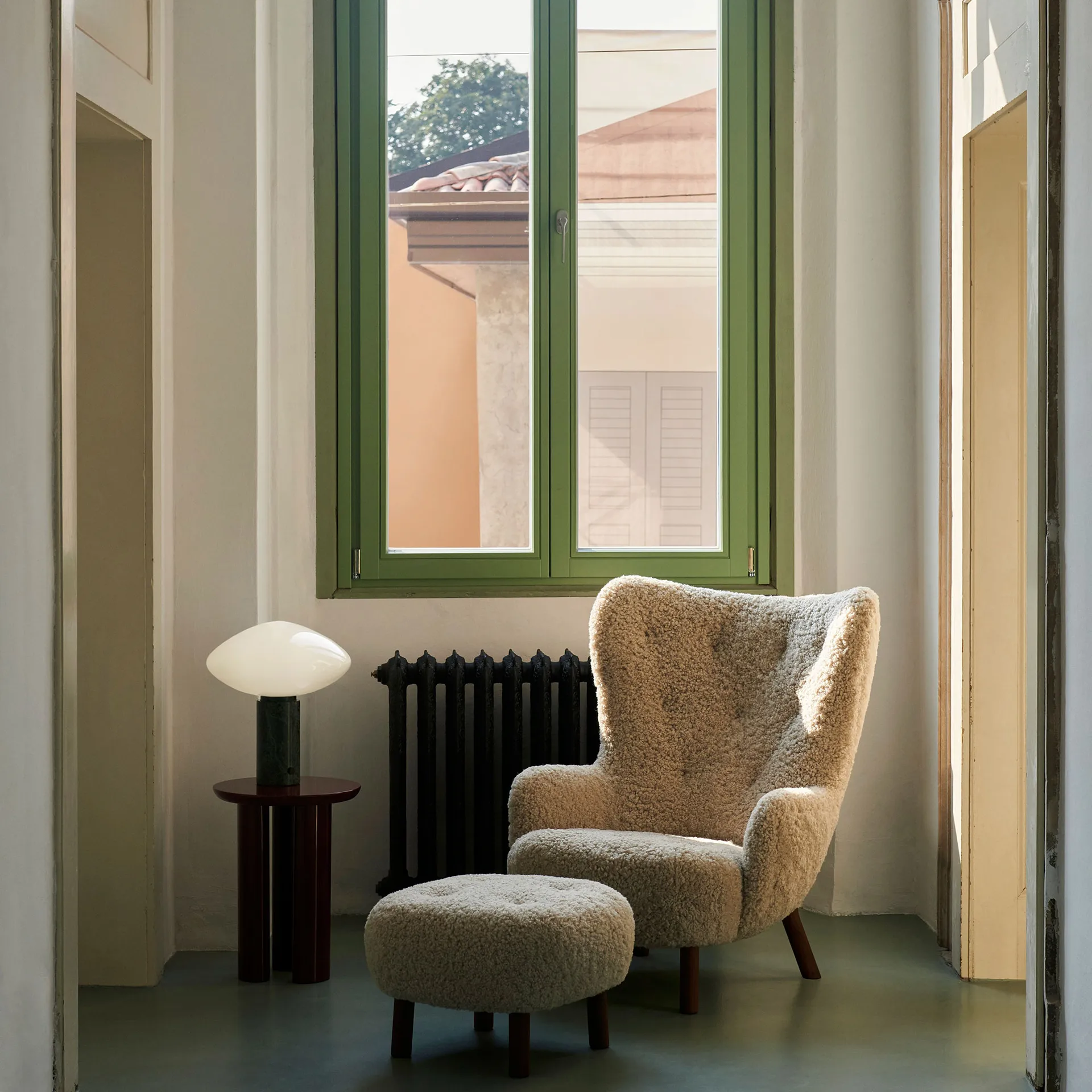 Petra VB3 High lenestol inkl. puff ATD1, Oljet valnøtt-Sheepskin Moonlight &Tradition