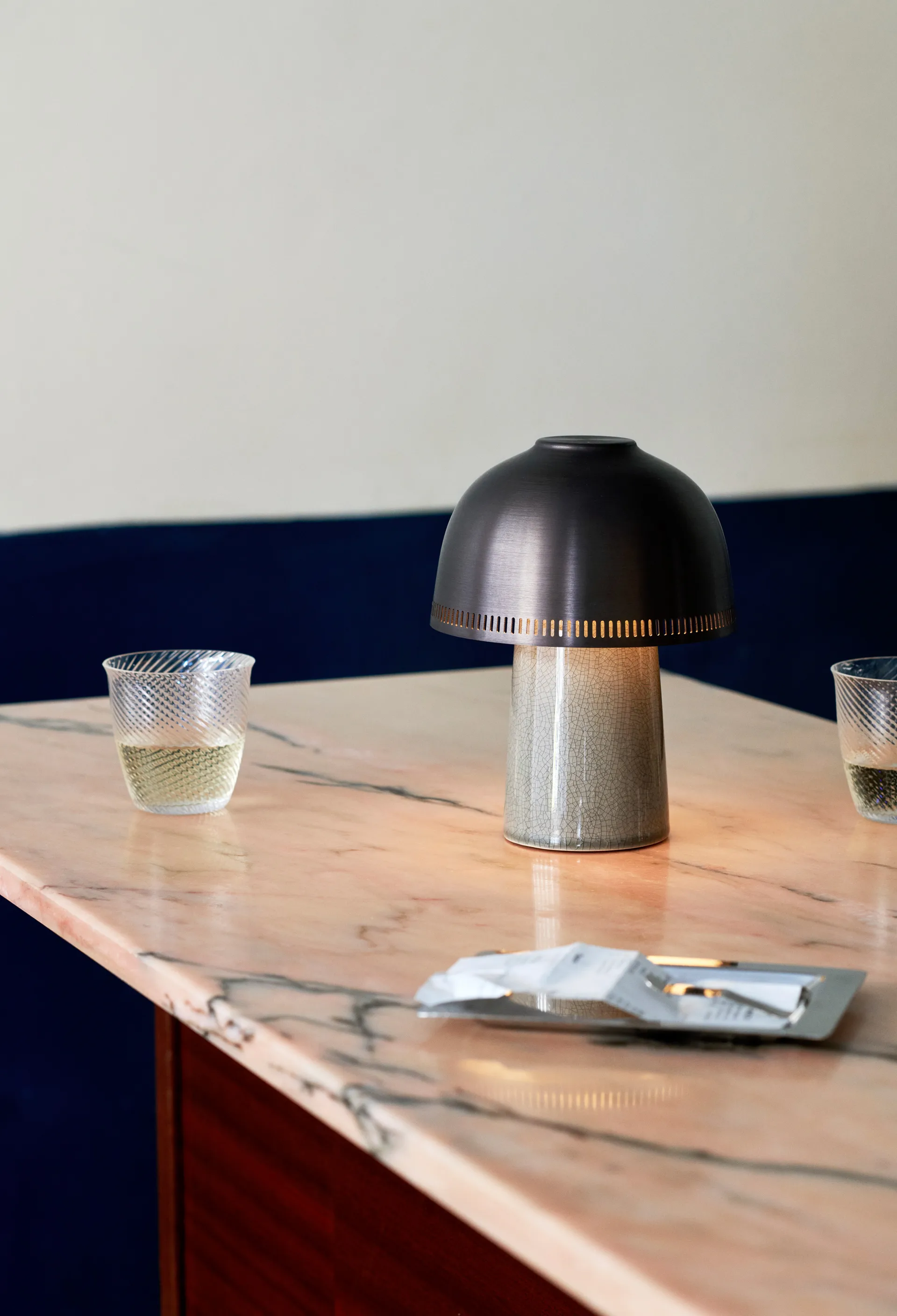 Raku SH8 bordlampe, Beige Grey & Bronze &Tradition