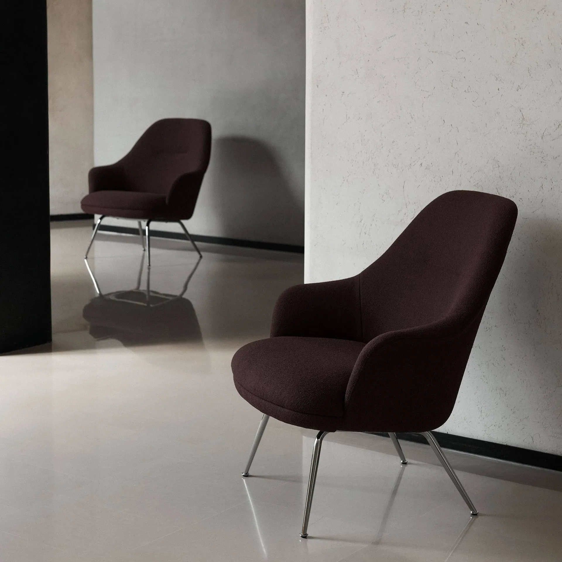 Rely HW139 lounge chair, Saxion 0397-krom &Tradition