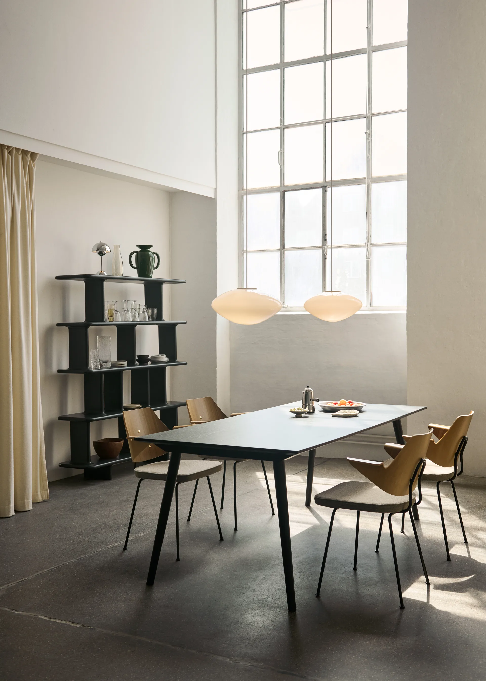 RFH RD7 karmstol, Valnøtt-bøk-brun &Tradition