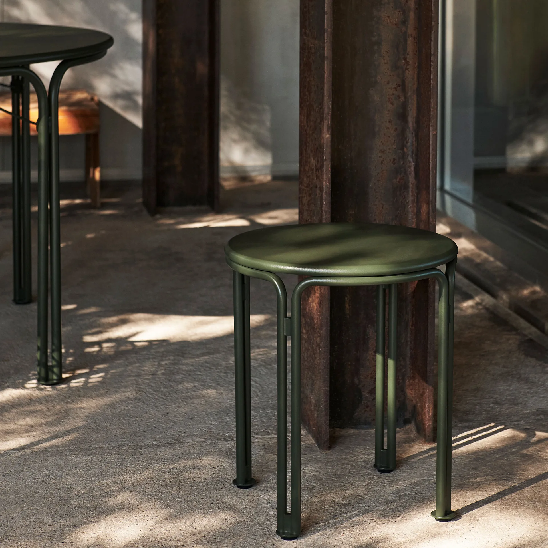 Thorvald SC102 sidebord, Bronze green &Tradition