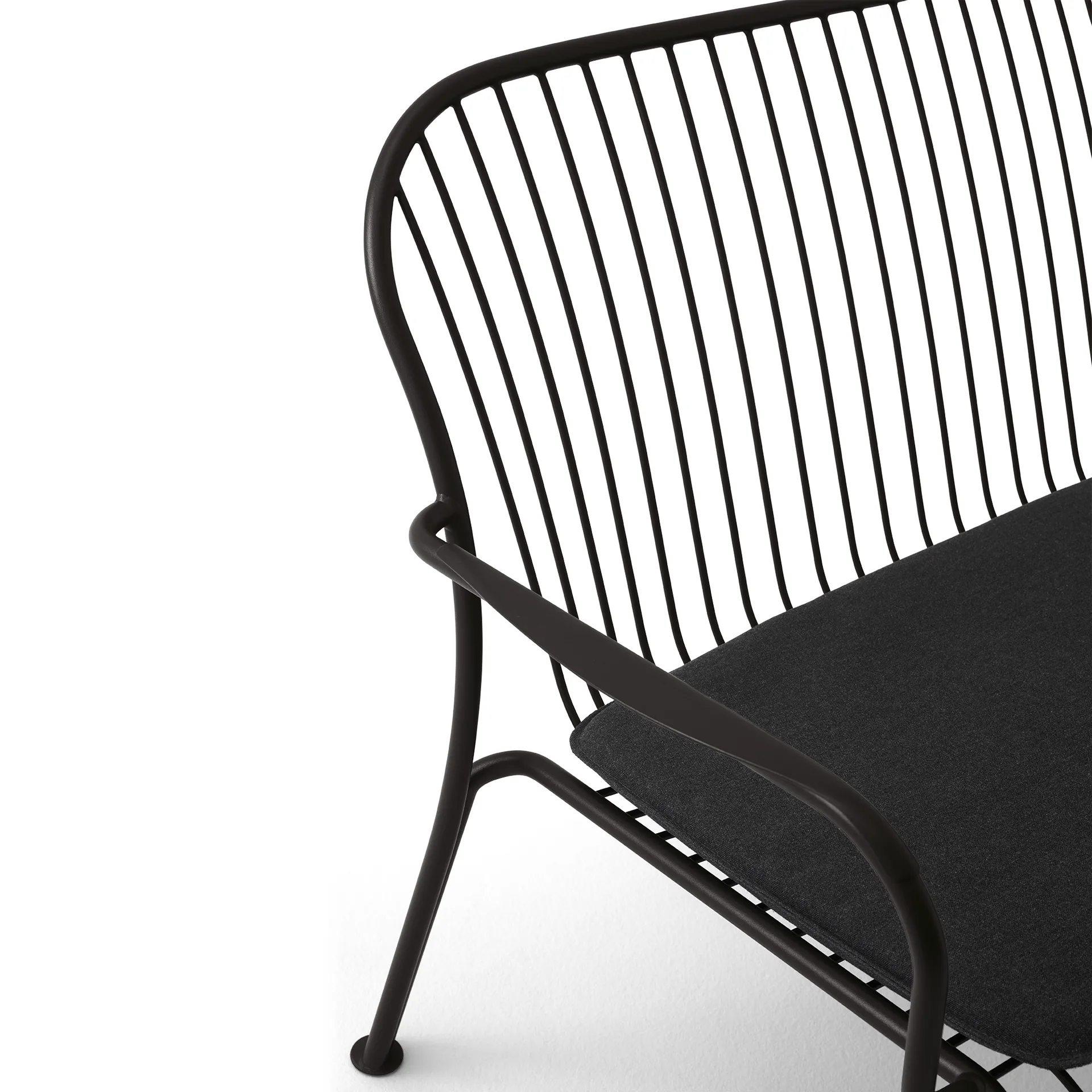 Thorvald SC110 loungesofa, Warm black, 143 cm &Tradition