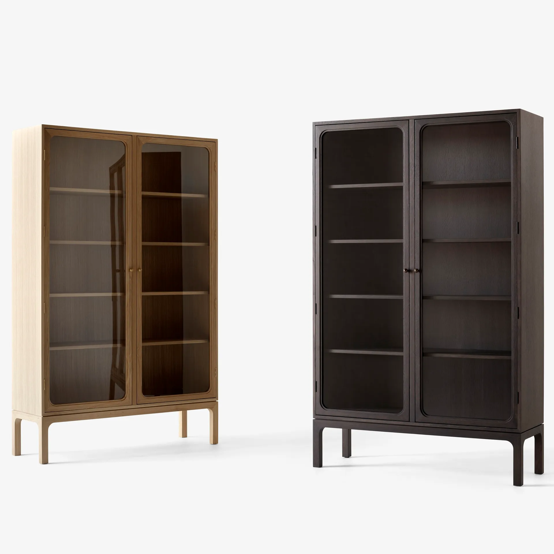 Trace SC88 vitrineskap 120 x 192 x 40 cm, Dark stained oak &Tradition