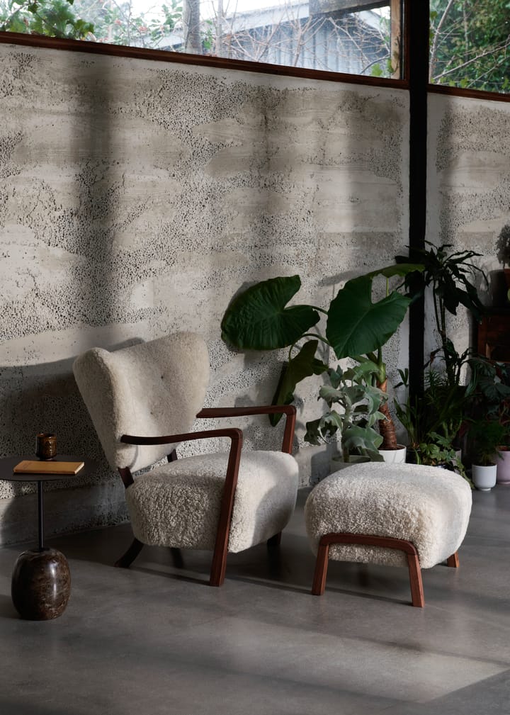 Wulff Lounge Chair ATD2 lenestol inkl. puff ATD3, Oljet valnøtt-Moonlight &Tradition