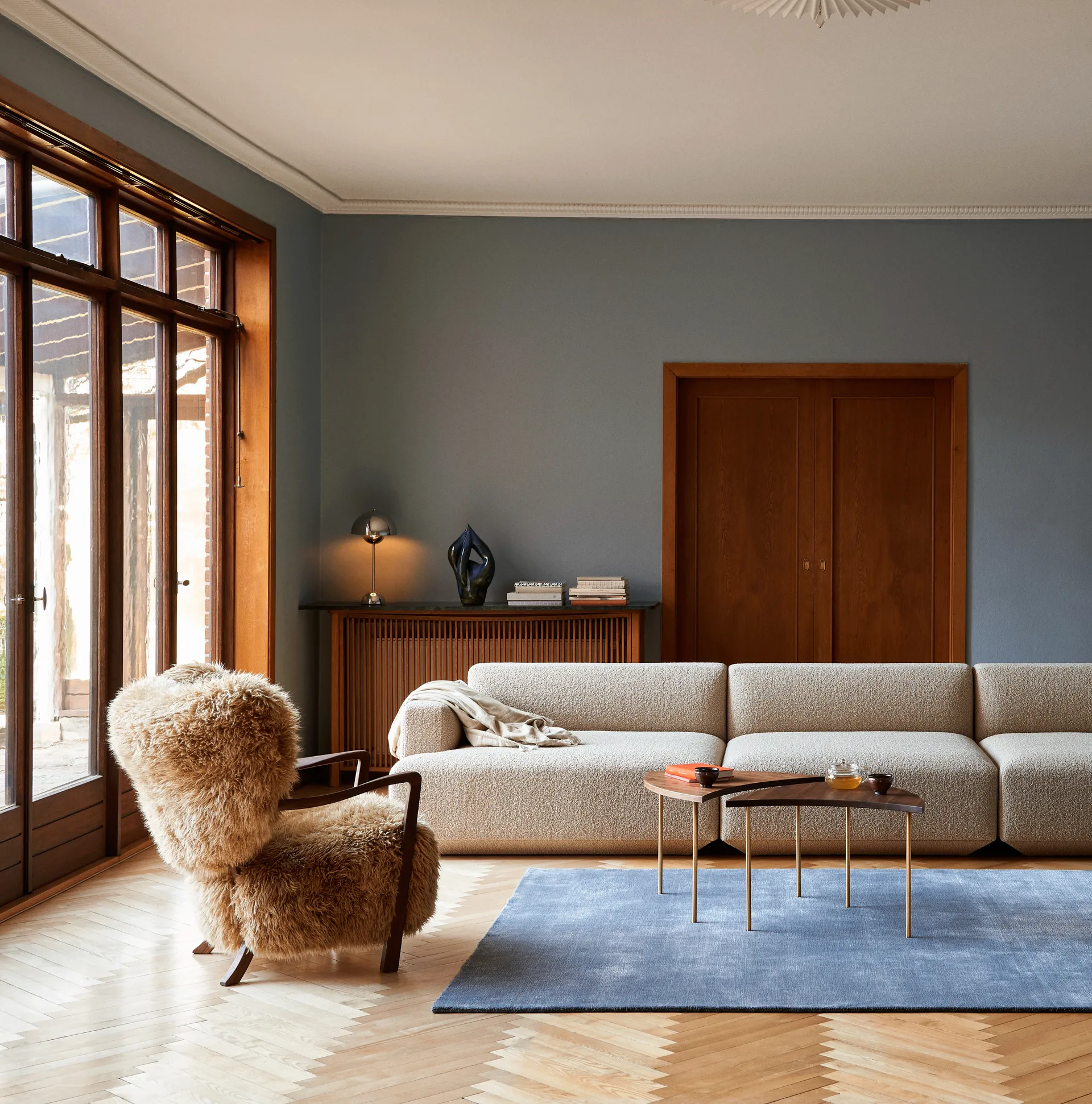 Wulff Lounge Chair ATD2 lenestol, Oljet valnøtt-Sheepskin honey &Tradition