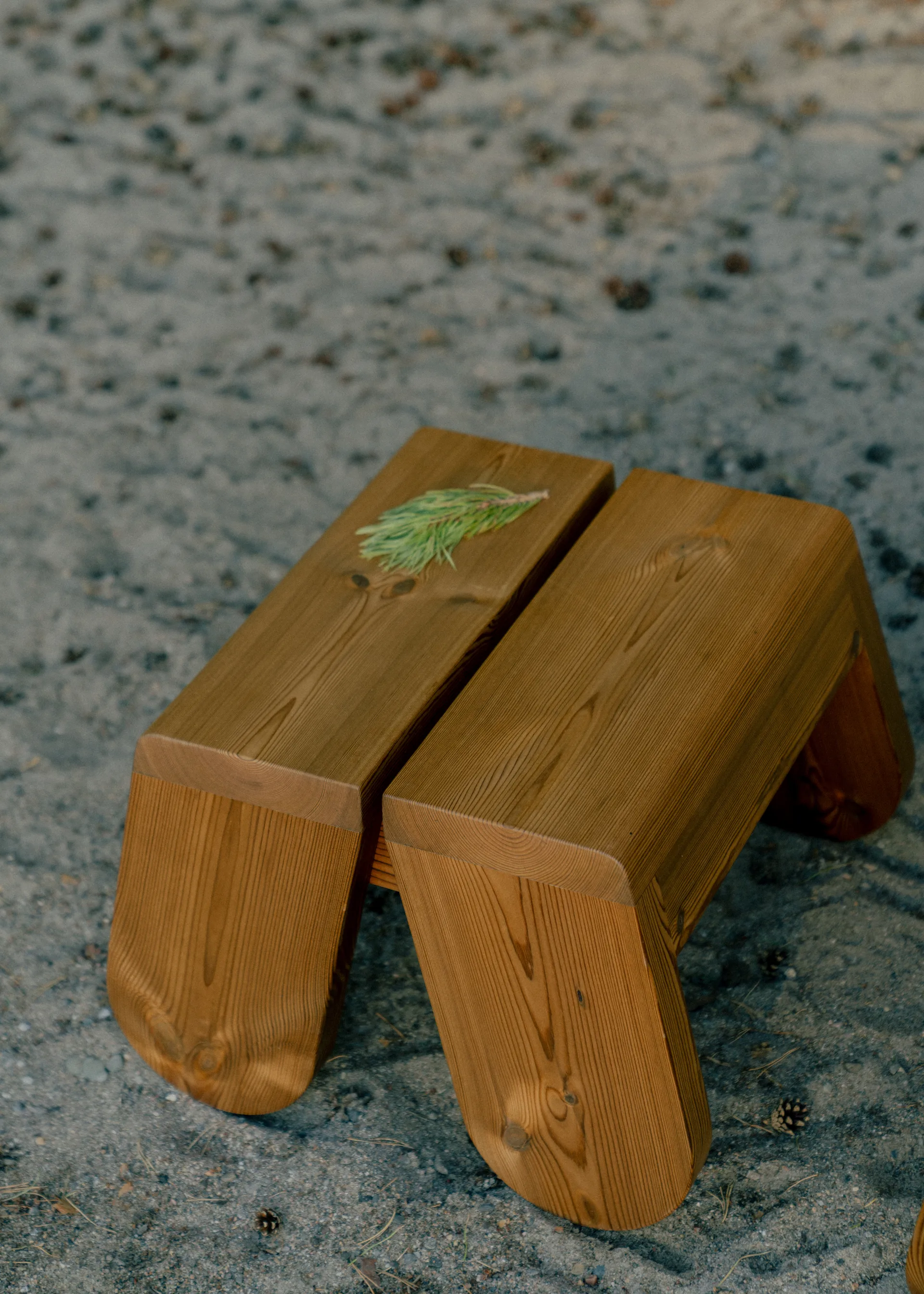 015 Peace Outdoor Foot Stool fotskammel, Varmebehandlet furu Vaarnii