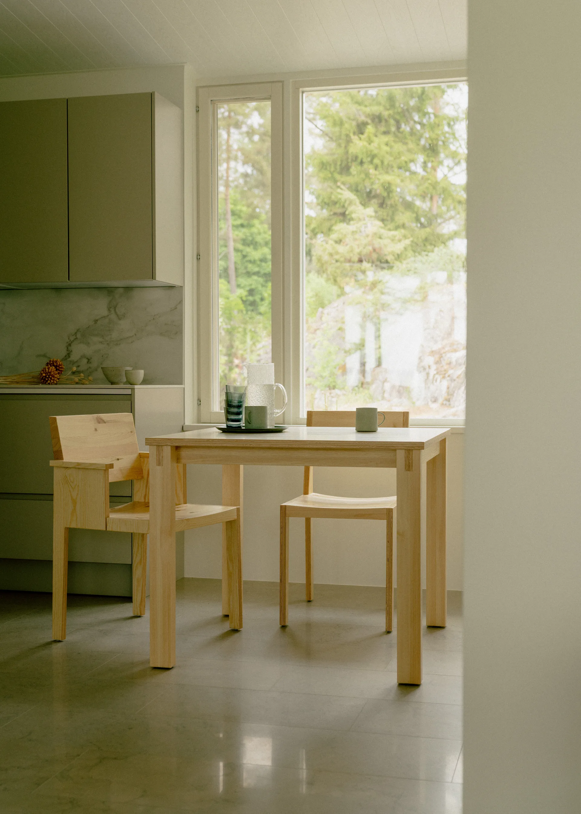 016 Maasto Table bord, Matt oljevokset furu, 120x120x75 cm Vaarnii