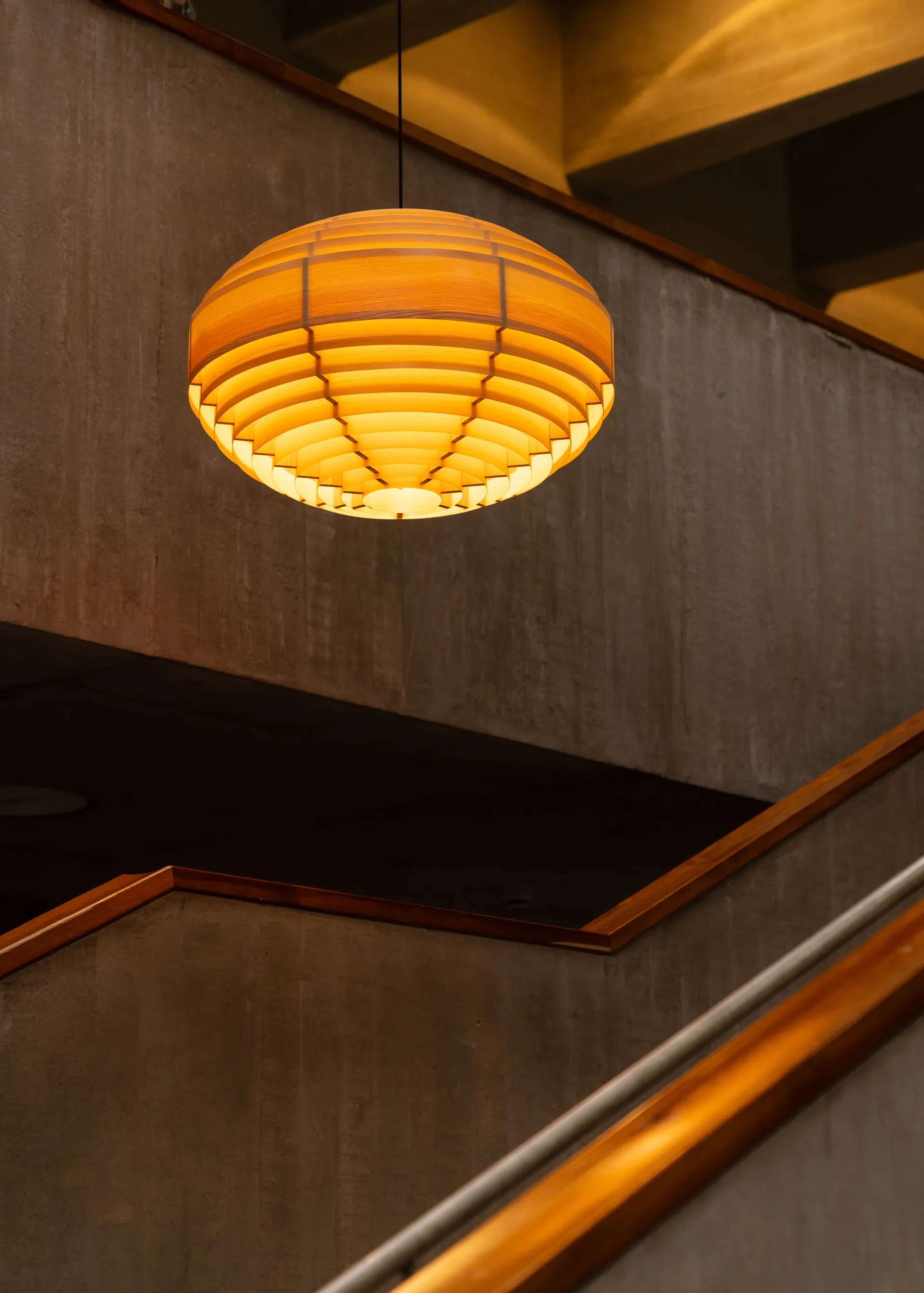 1002 Hans Pendant pendel, Matt oljevokset furu, XL Ø70 cm Vaarnii