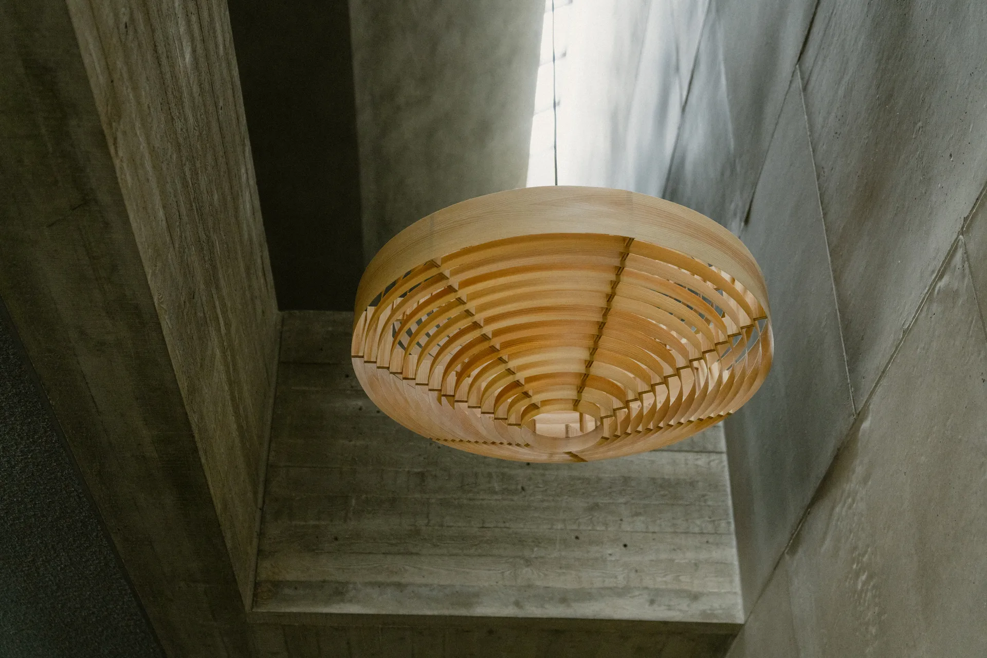 1003 Hans Pendant pendel, Matt oljevokset furu, XL Ø90 cm Vaarnii