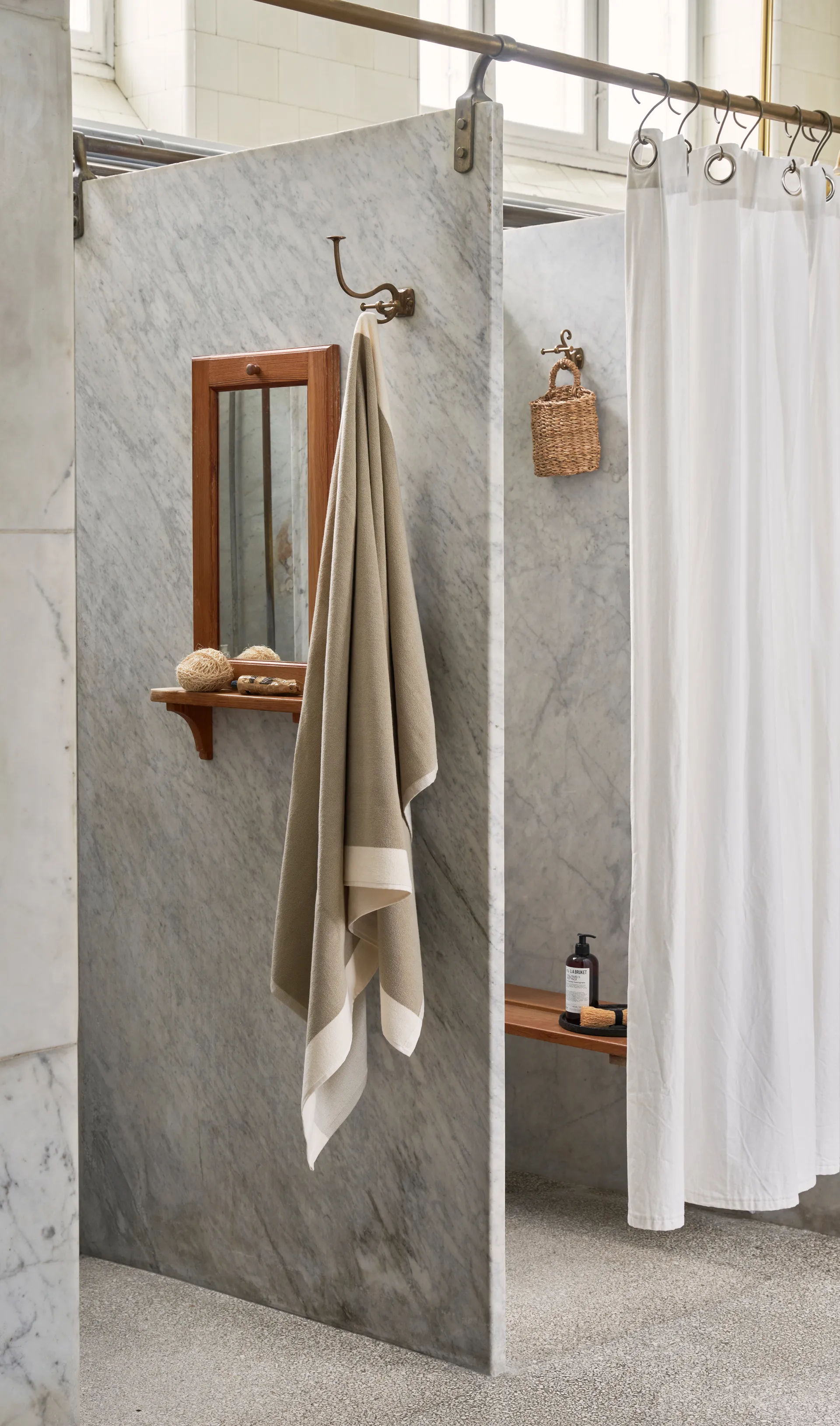 Vipp104 badehåndkle, Taupe, 76x135 cm Vipp