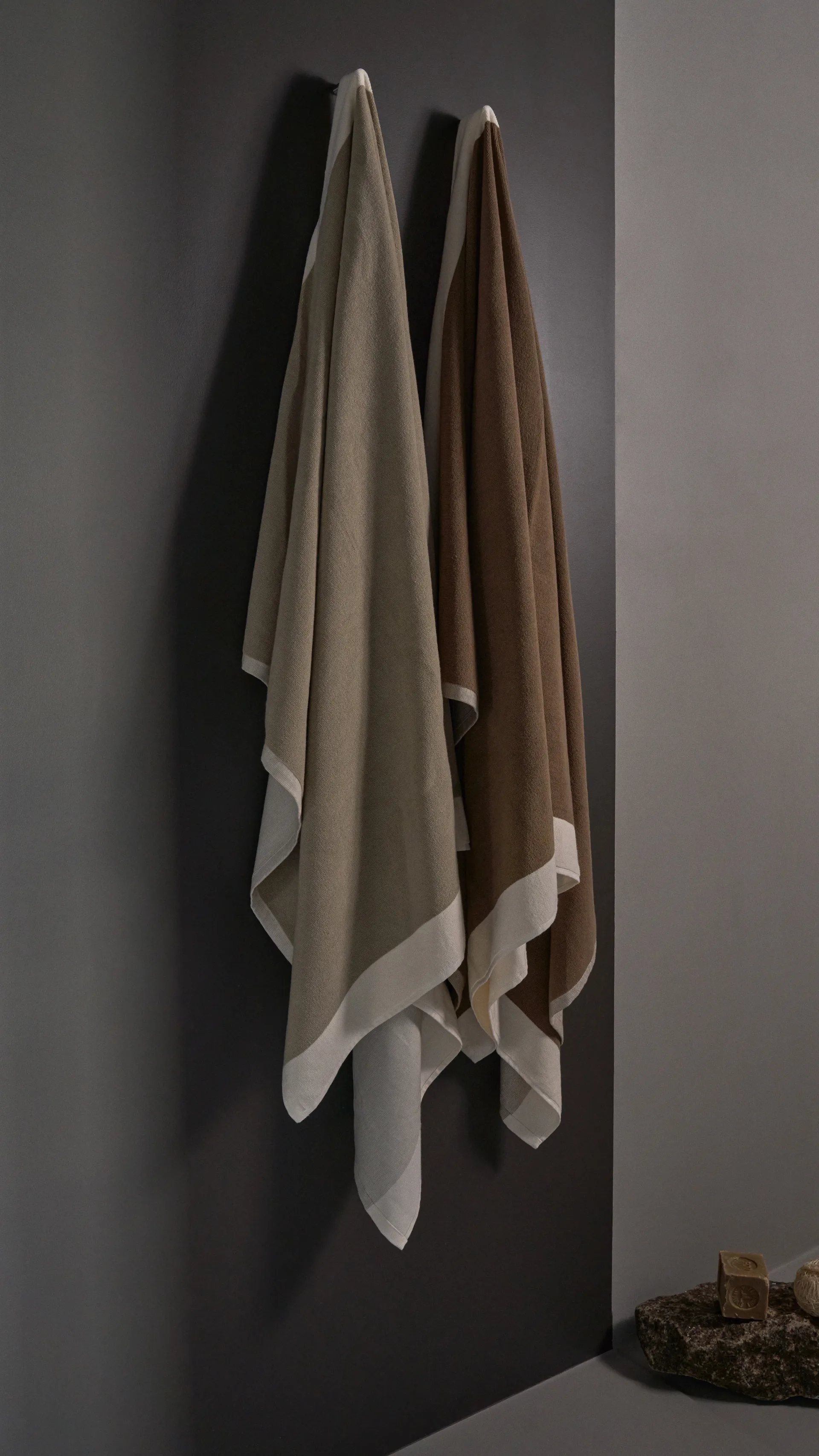 Vipp105 strandhåndkle, Taupe, 100x180 cm Vipp