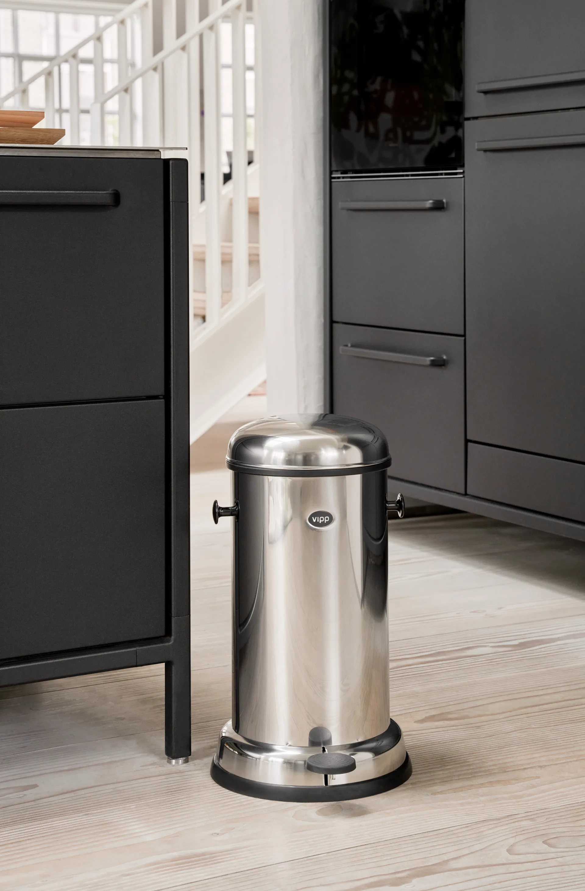 Vipp15 pedalbøtte 14 l, Rustfritt stål Vipp