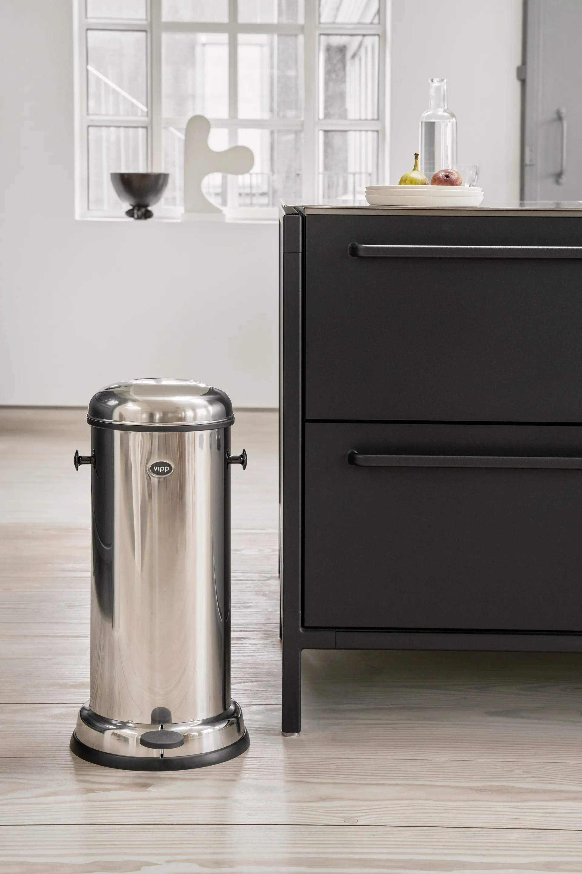 Vipp16 pedalbøtte 18 l, Rustfritt stål Vipp