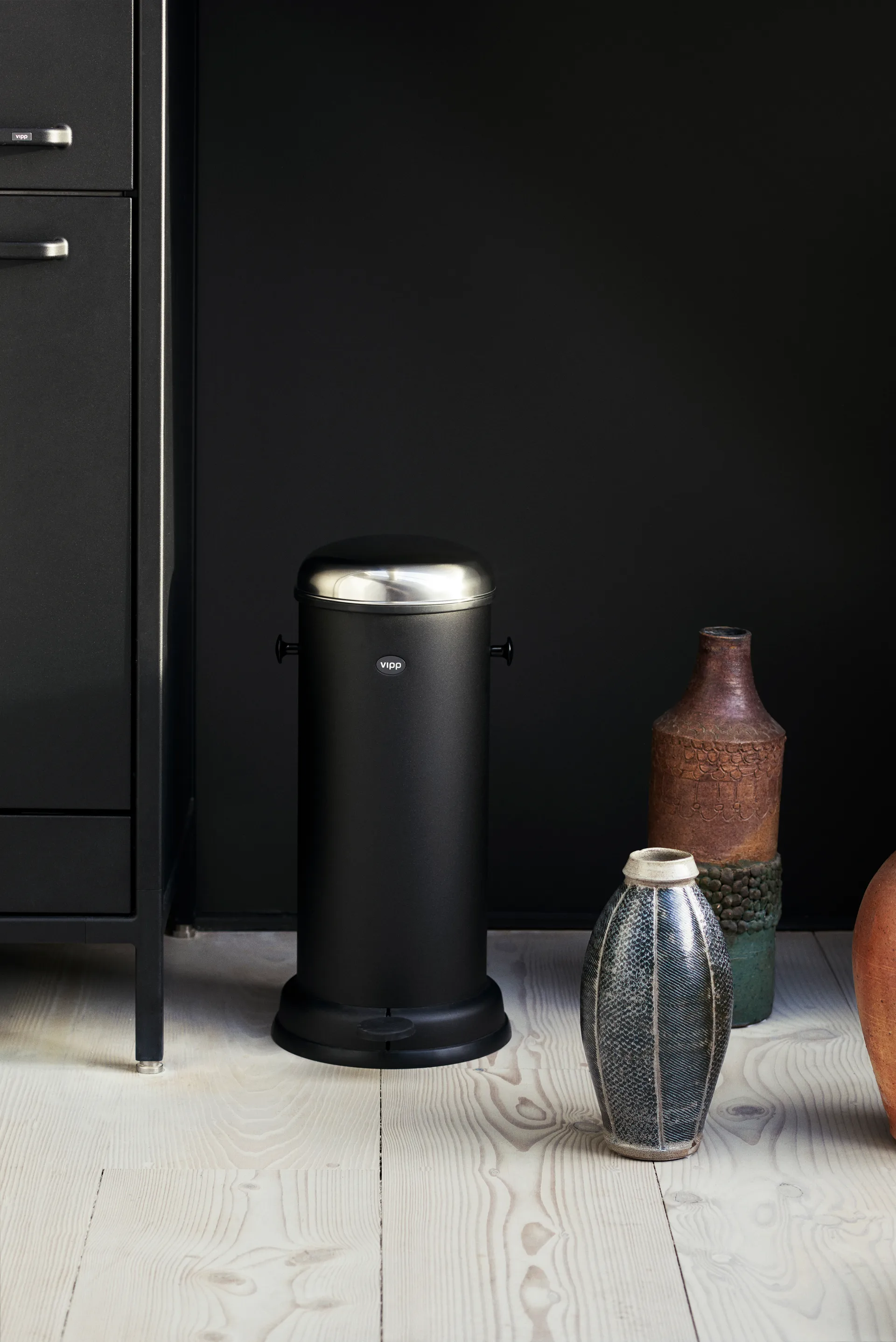 Vipp16 pedalbøtte 18 l, Svart Vipp