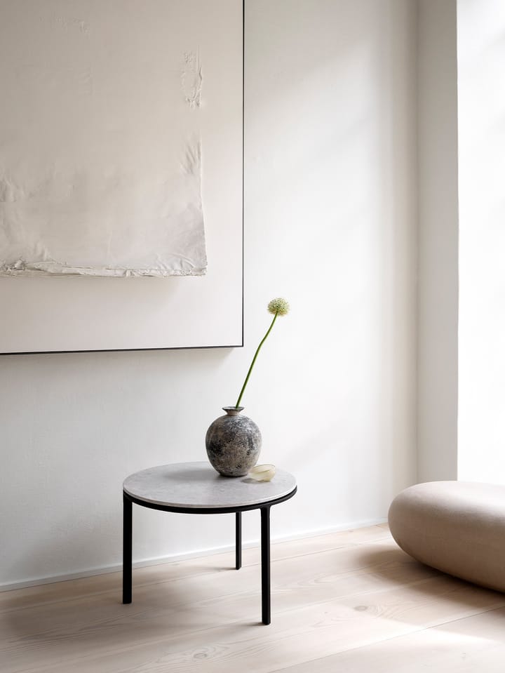 Vipp423 sofabord marmor Ø60x40,5 cm, Sky grey Vipp