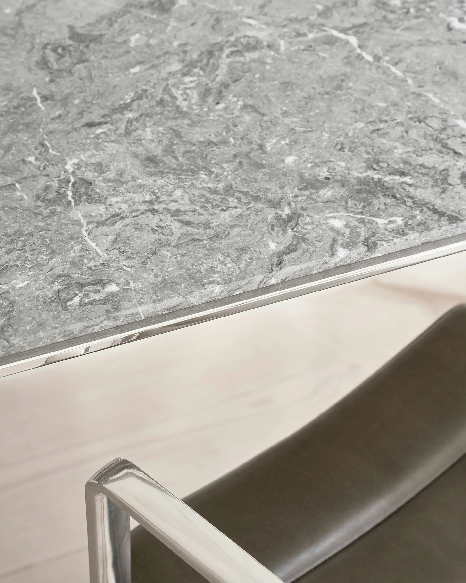 Vipp430 Studio Desk skrivebord 60x125 cm, Ocean grey marble Vipp