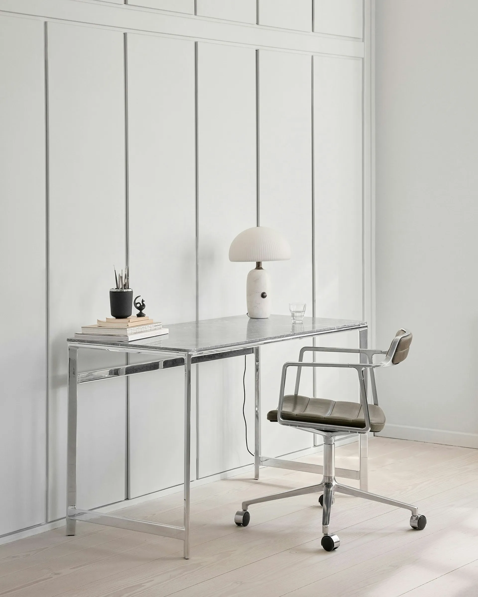 Vipp430 Studio Desk skrivebord 60x125 cm, Ocean grey marble Vipp