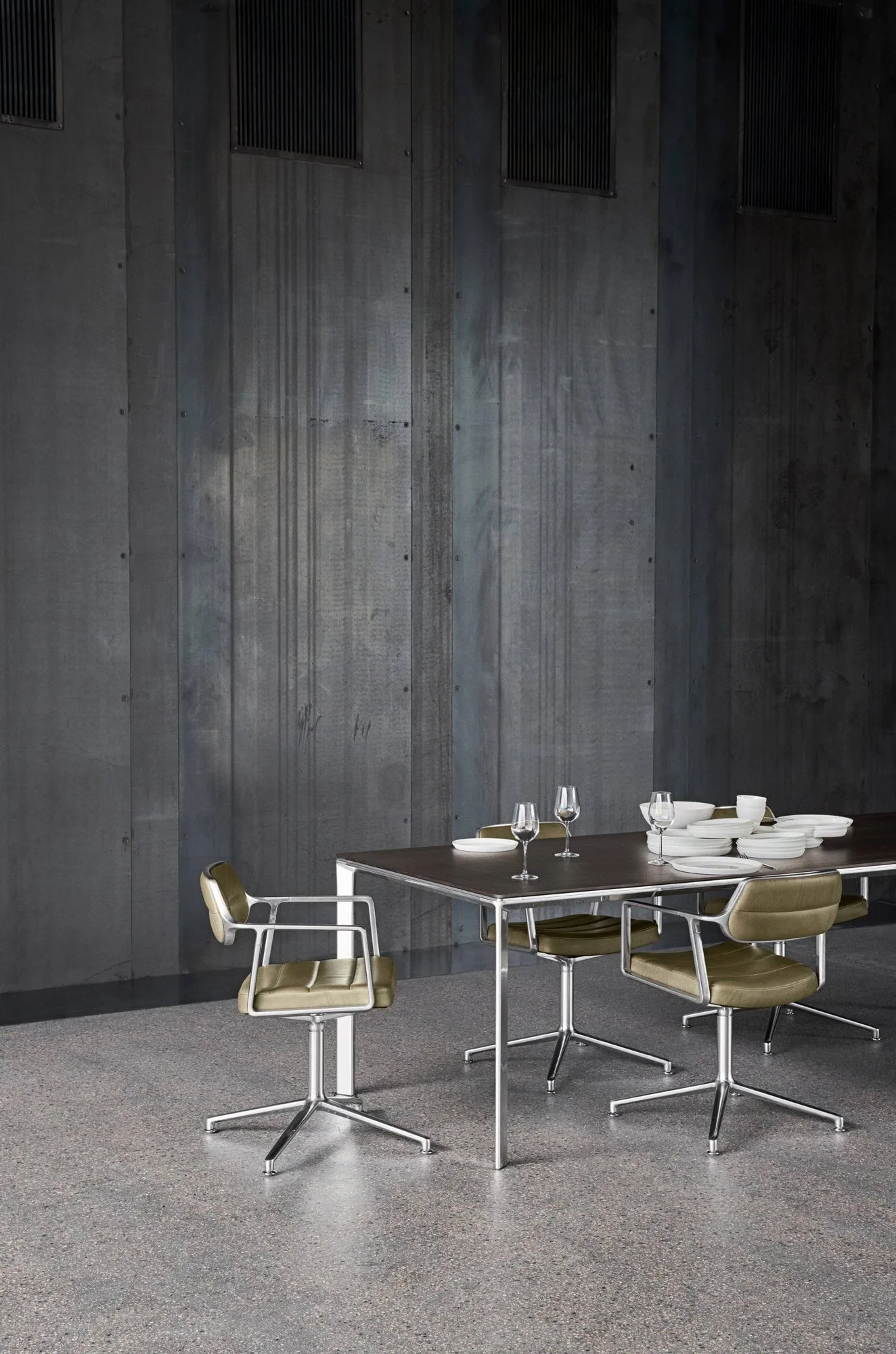 Vipp434 spisebord, Dark oak, large Vipp