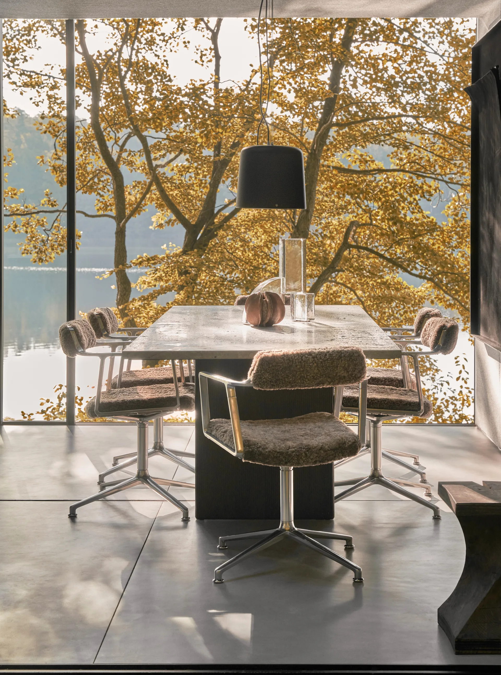 Vipp452 kontorstol curly limited edition, Brun saueskinn Vipp