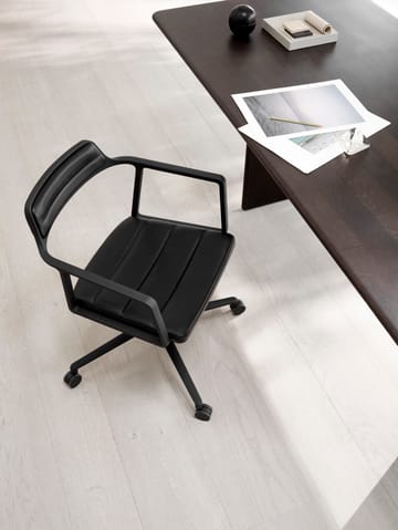Vipp452 Swivel kontorstol med hjul - Black aluminium-black leather - Vipp