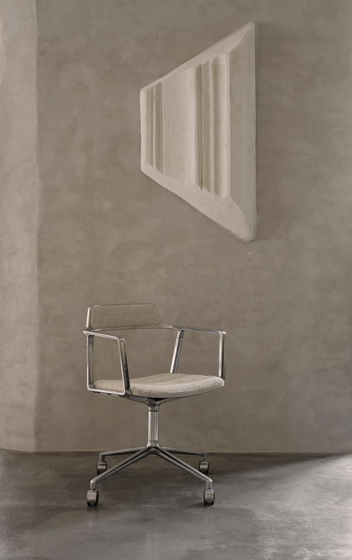 Vipp452 Swivel kontorstol med hjul, Wavy off white-lys grå-pol. aluminium Vipp