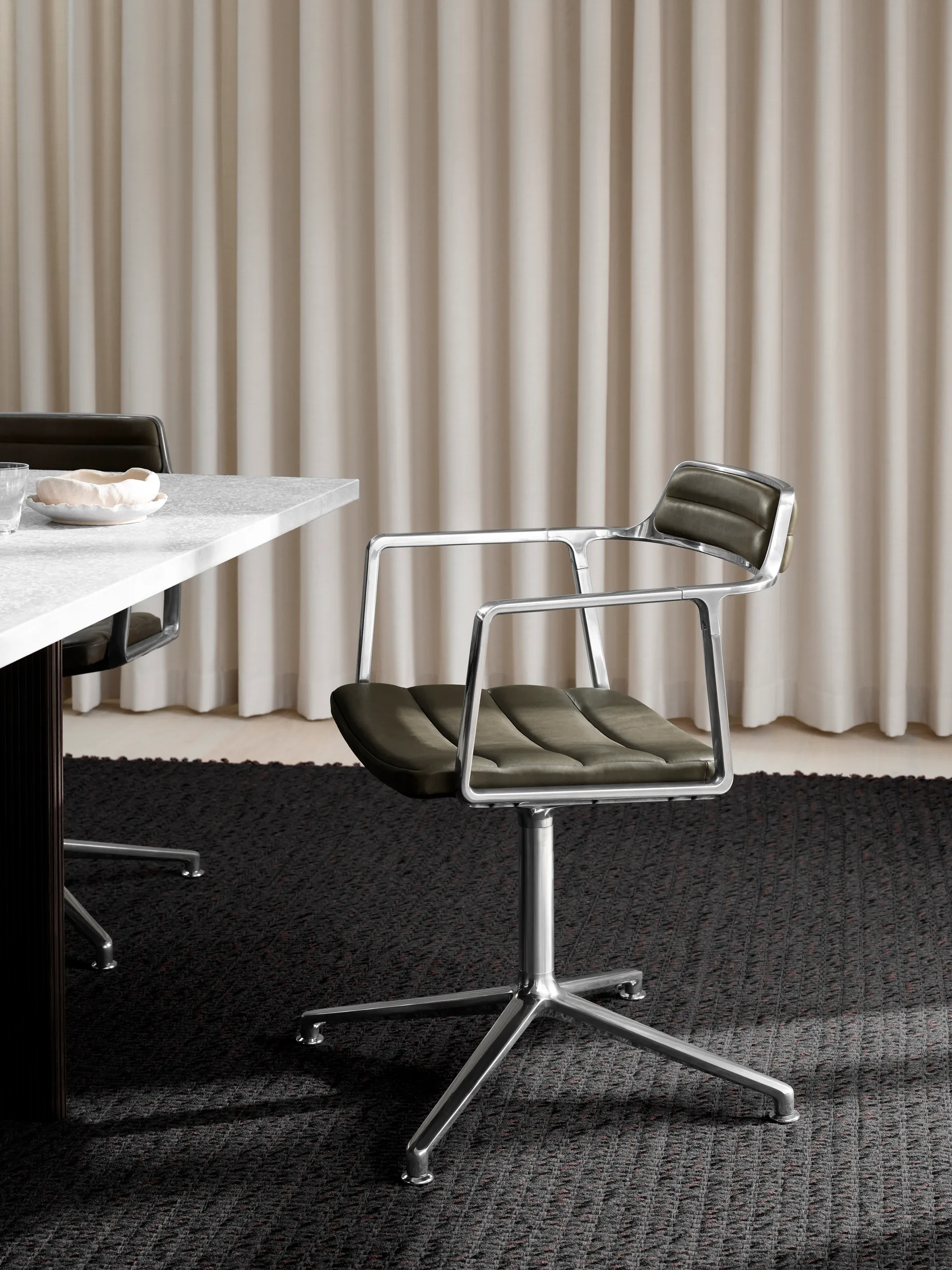 Vipp452 Swivel kontorstol, Pol. aluminium-bosco green Vipp