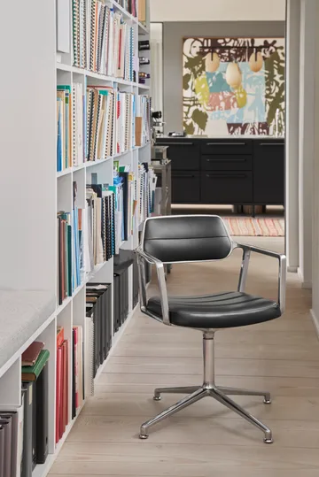 Vipp453 Swivel kontorstol - Leather black-pol. aluminium - Vipp