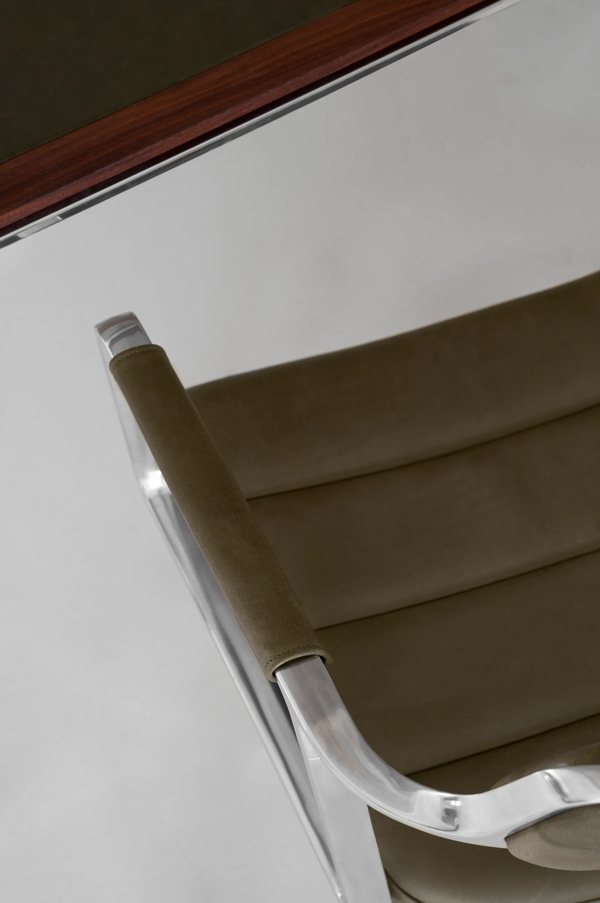 Vipp453 Swivel kontorstol med hjul, Leather bosco green-pol. aluminium Vipp