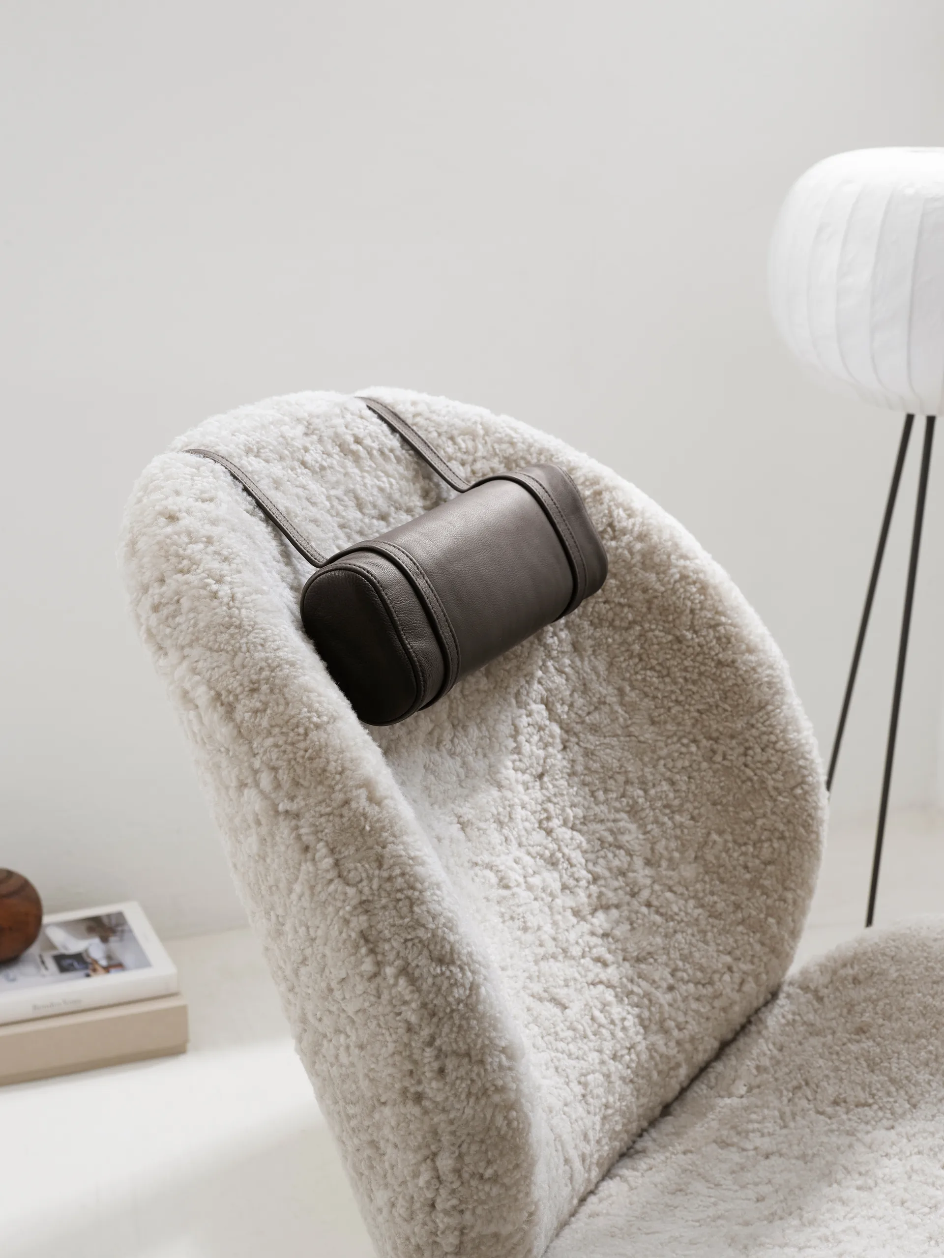 Vipp466 Lodge loungestol, Dark oak-Curly 09 Vipp