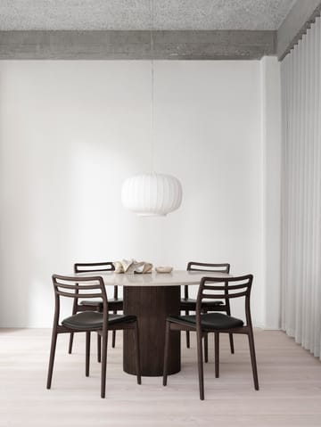 Vipp494 Cabin spisebord Ø130 cm - Light Jura marble-dark oak - Vipp