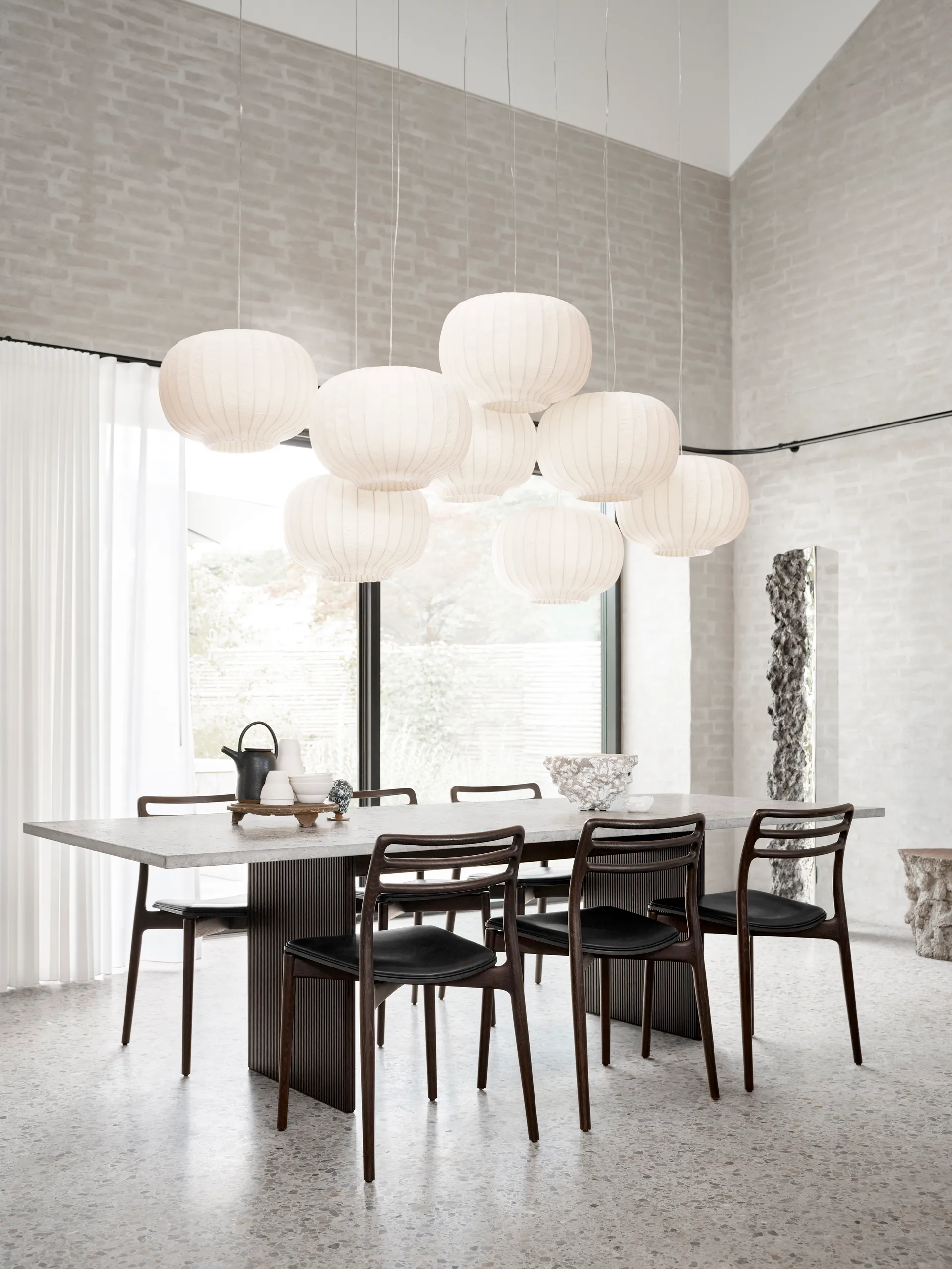 Vipp496 Cabin spisebord 250x100x72,5 cm, Stone top-dark oak Vipp