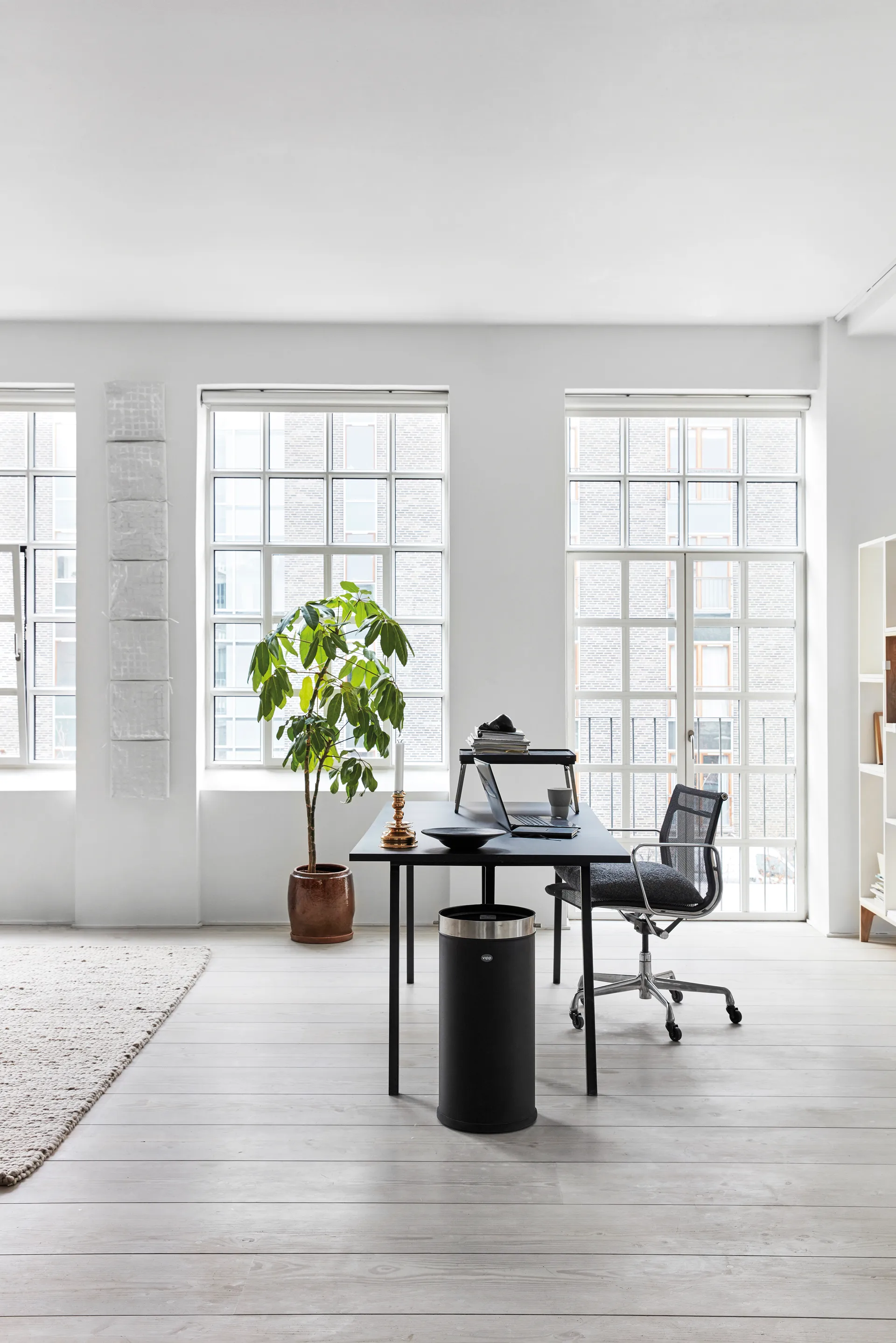 Vipp52 søppelbøtte Ø30x60 cm, Svart Vipp