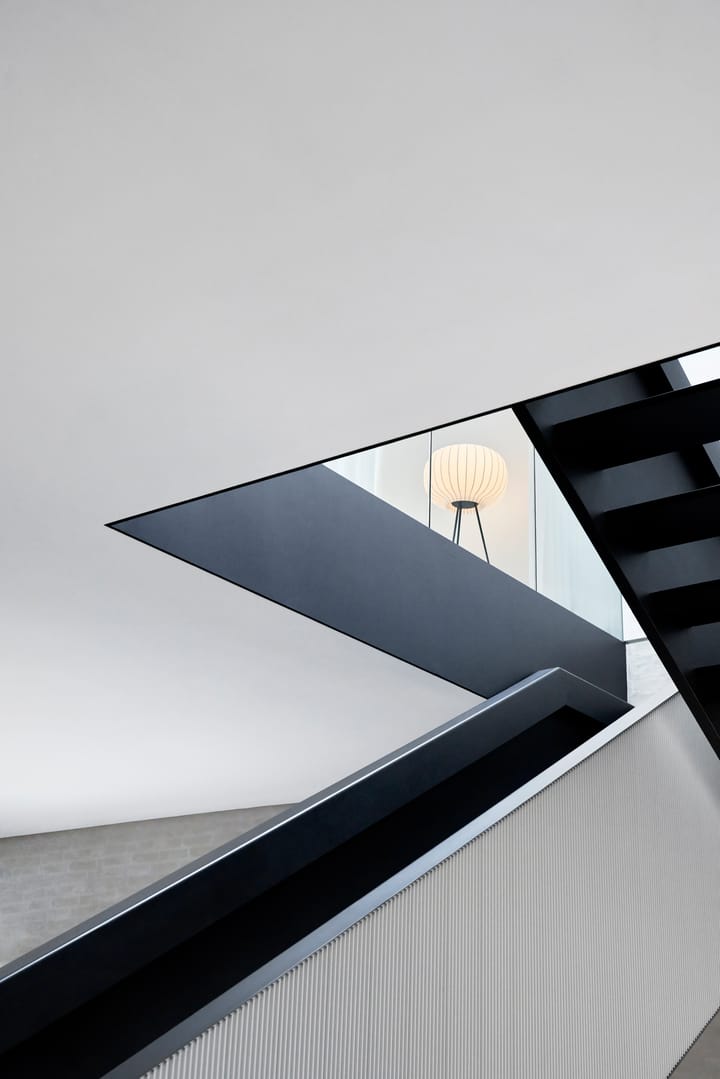 Vipp581 Paper gulvlampe 112 cm, Dark oak-white Vipp