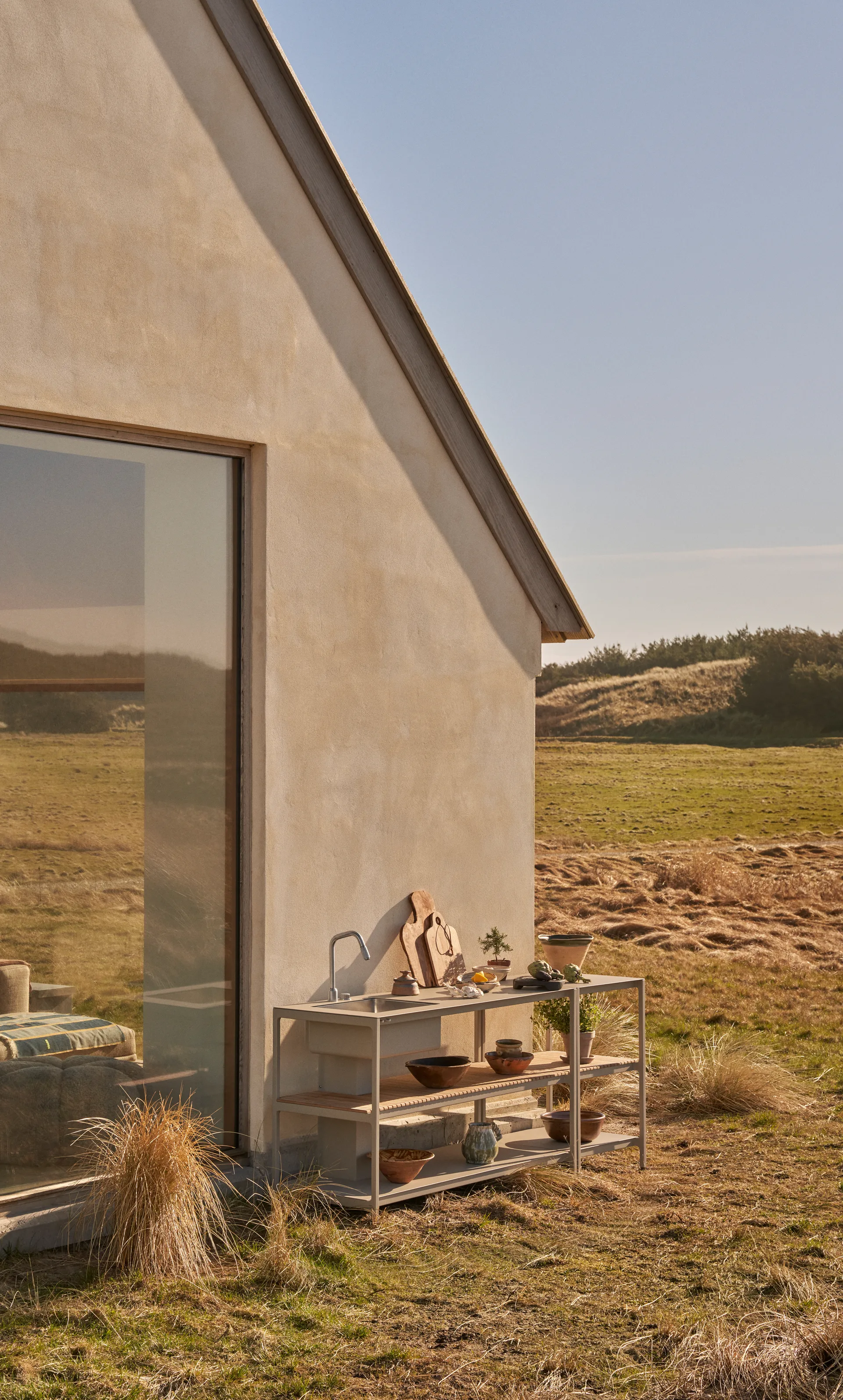 Vipp742 Open-Air kjøkkenmodul med vask, Warm grey, 154x59x93 cm Vipp