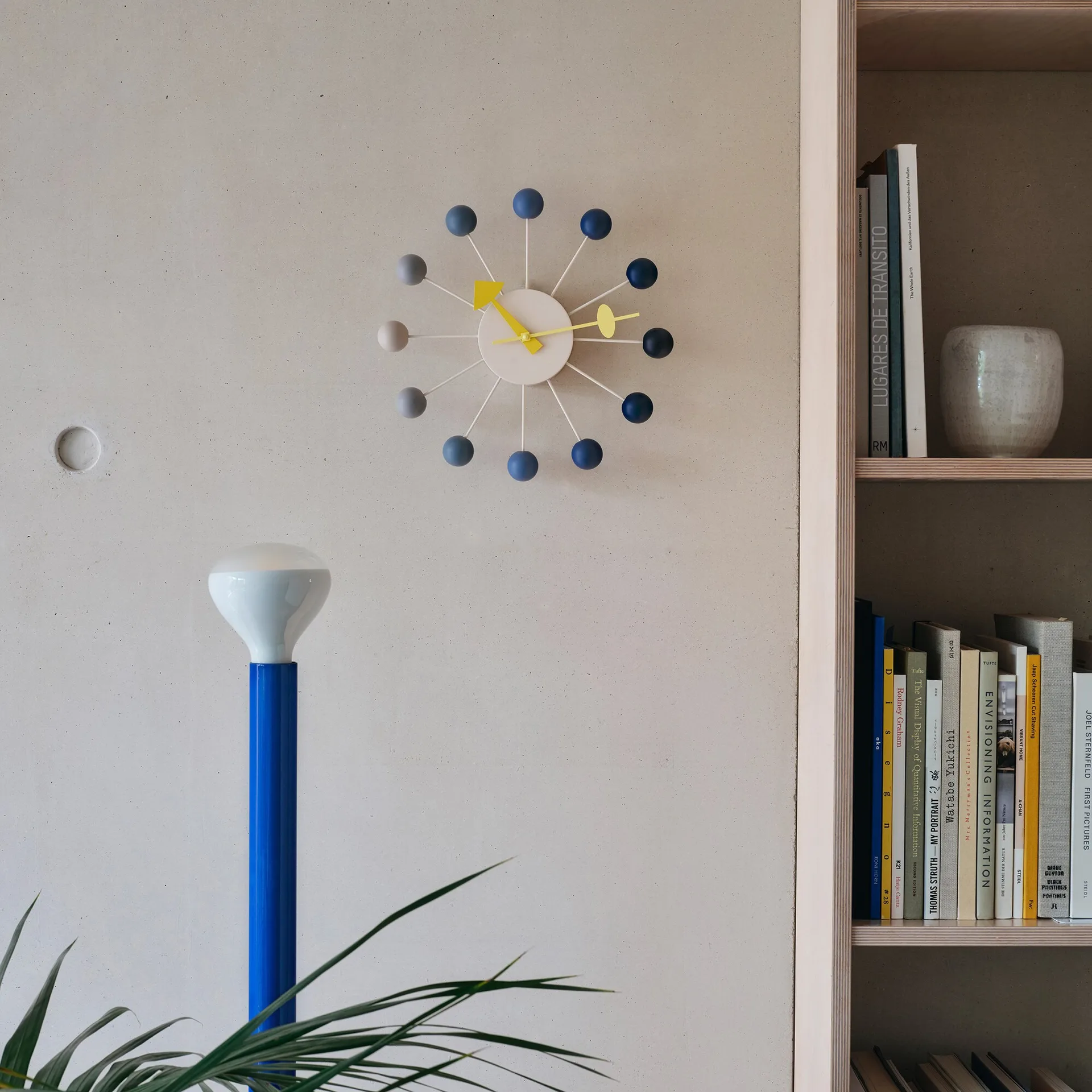 Ball Clock veggklokke Special Edition Ø33 cm, Dusk Vitra