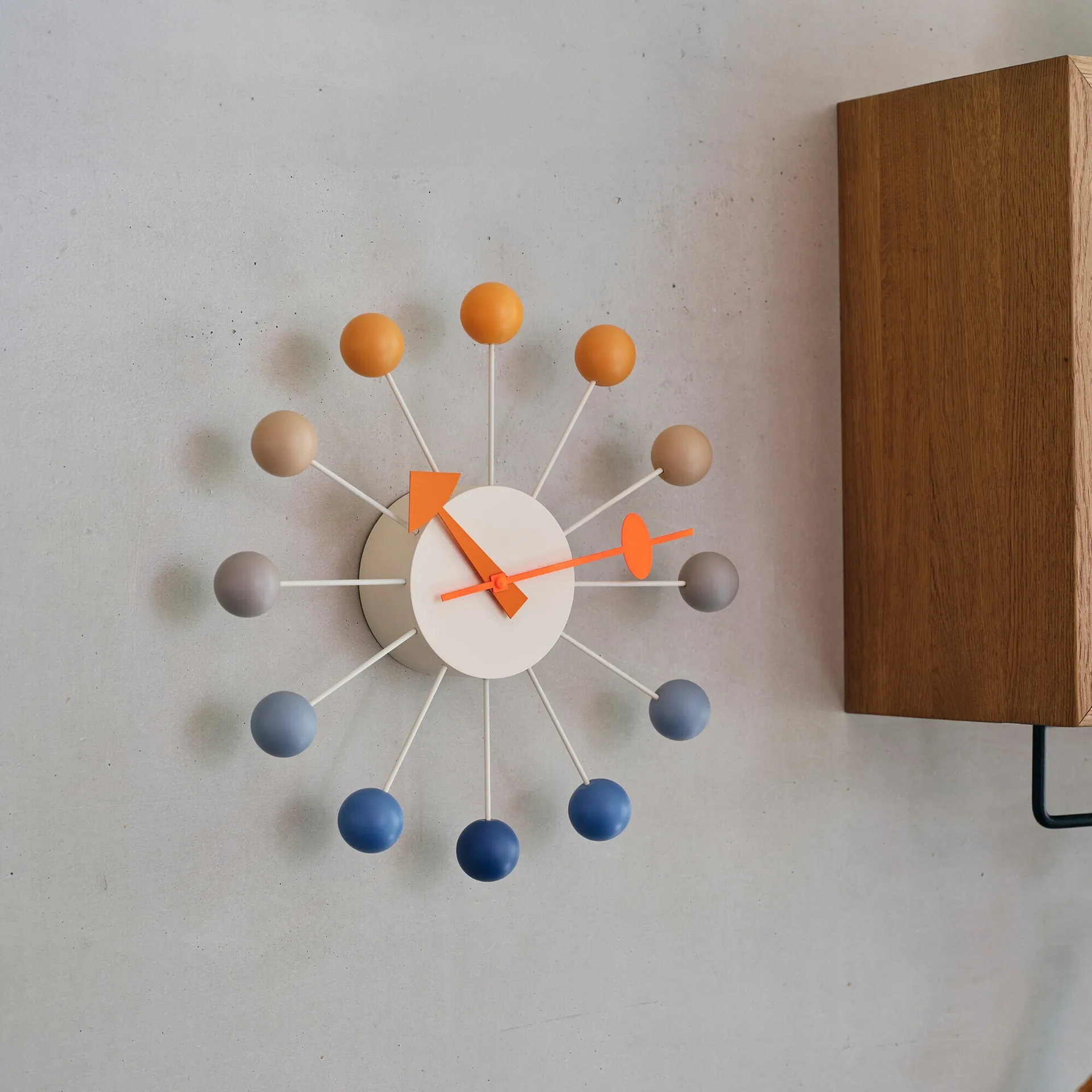 Ball Clock veggklokke Special Edition Ø33 cm, Sunrise Vitra