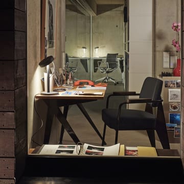 Compas Direction skrivebord - Dark oak-Deep black - Vitra