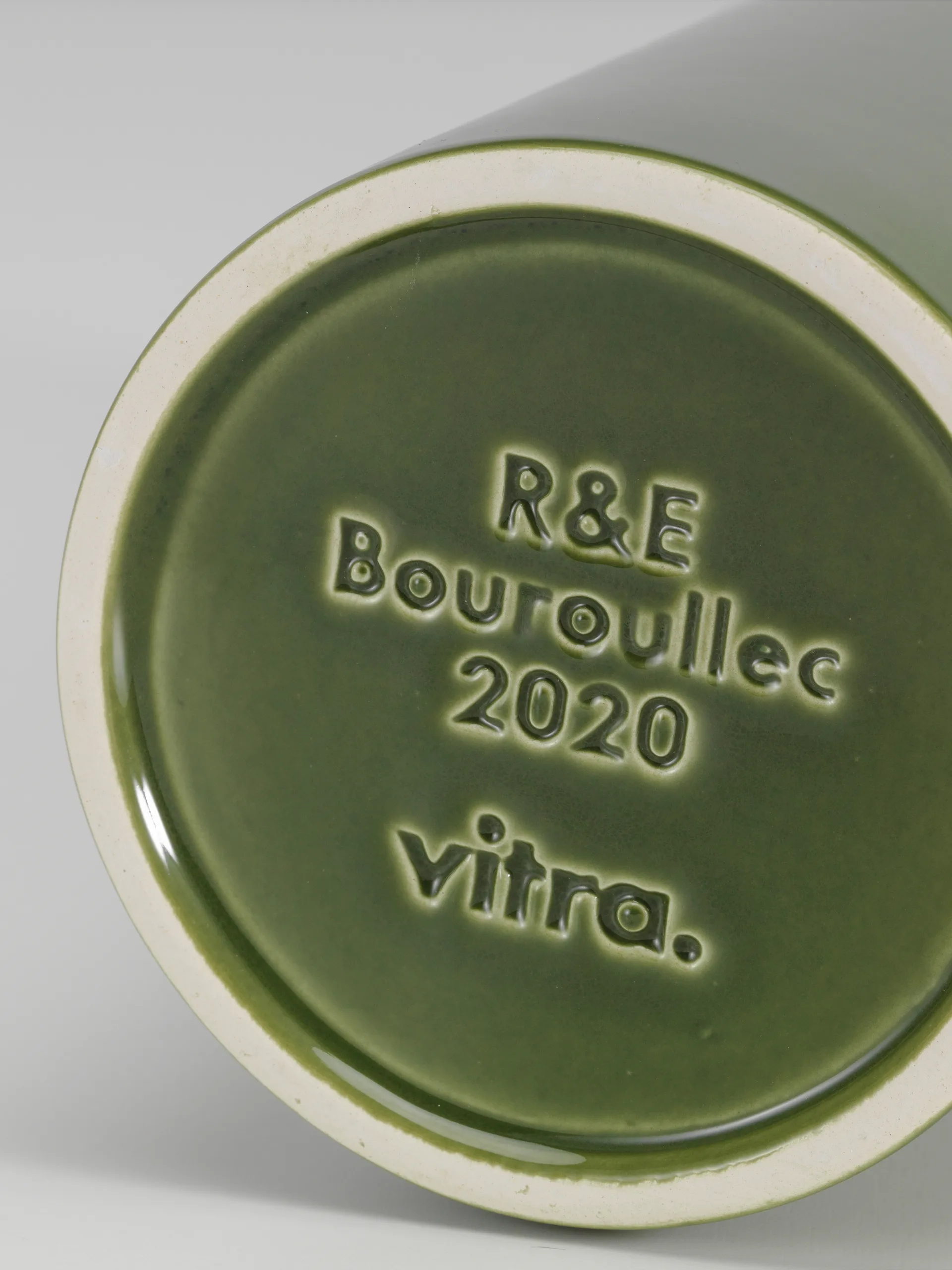 Découpage vase, Disque Vitra