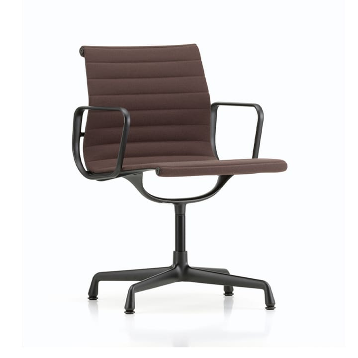 EA 104 armlenestol - Hopsak 76 marron/moor brown-deep black - Vitra