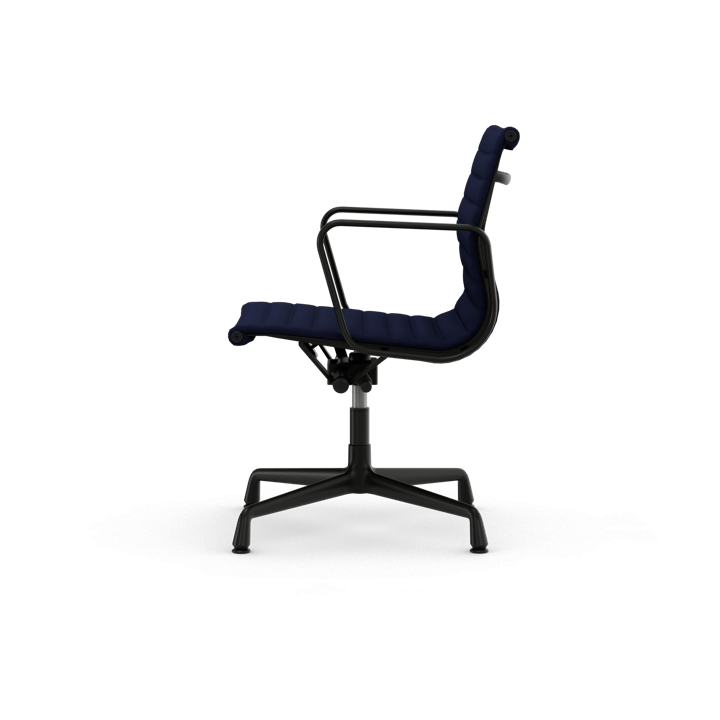 EA132 Aluminium Chair kontorstol filt glidere, 21 dark blue-deep black Vitra