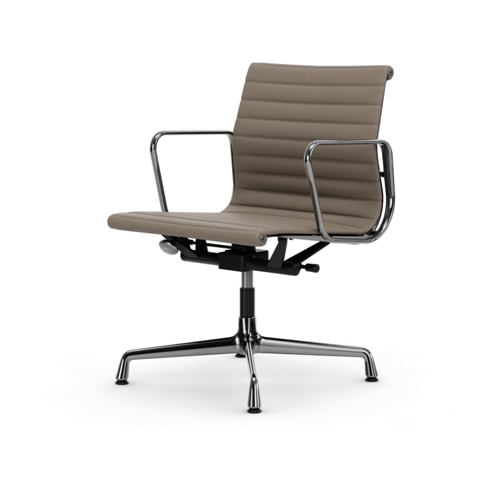 EA132 Aluminium Chair kontorstol filt glidere - 71 sand leather L20-polert - Vitra