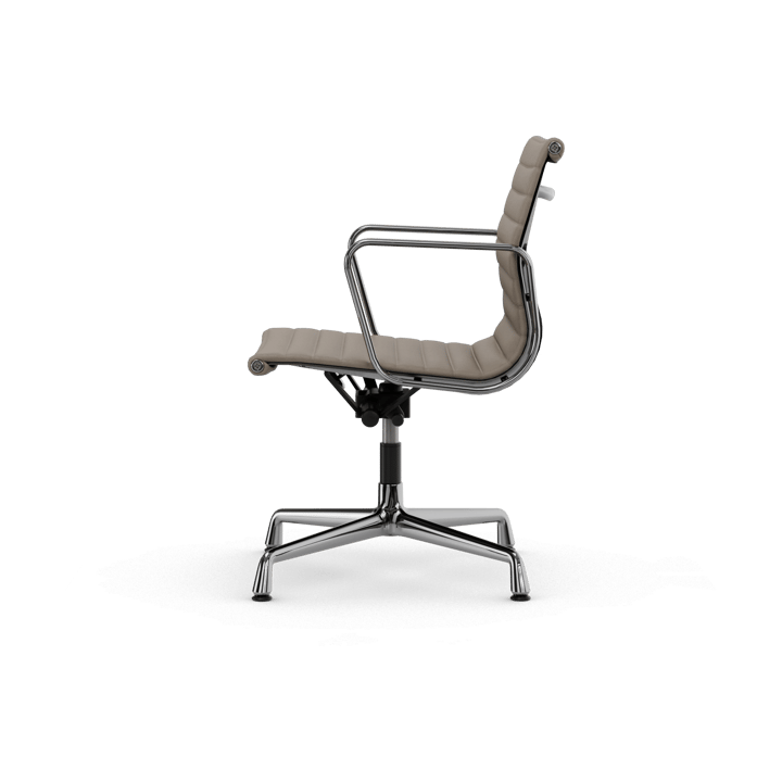 EA132 Aluminium Chair kontorstol filt glidere, 71 sand leather L20-polert Vitra