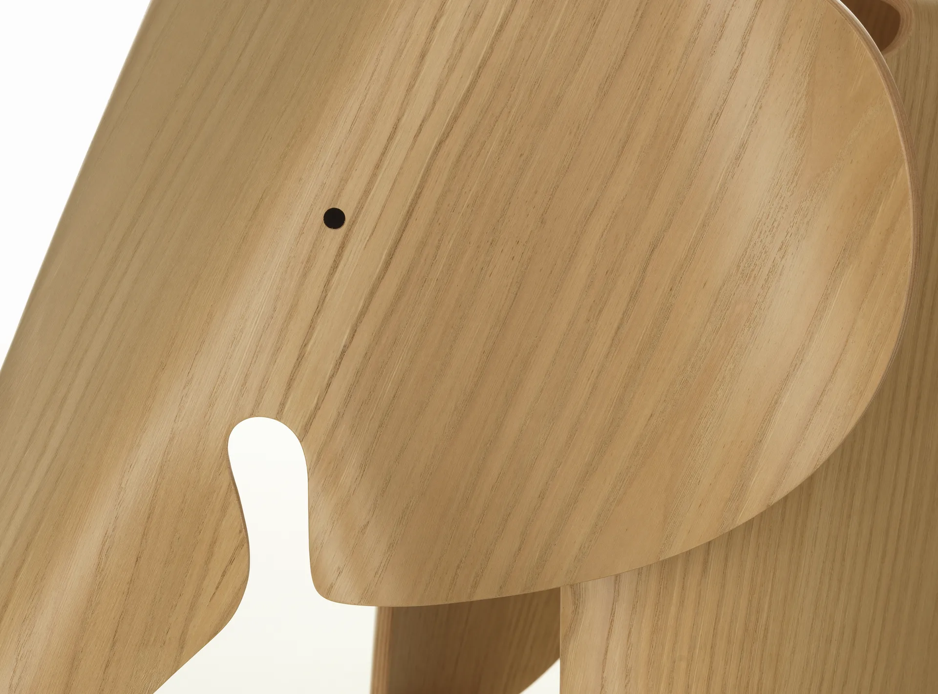 Eames elephant krakk/dekorasjon, Natural lakkert chestnut Vitra