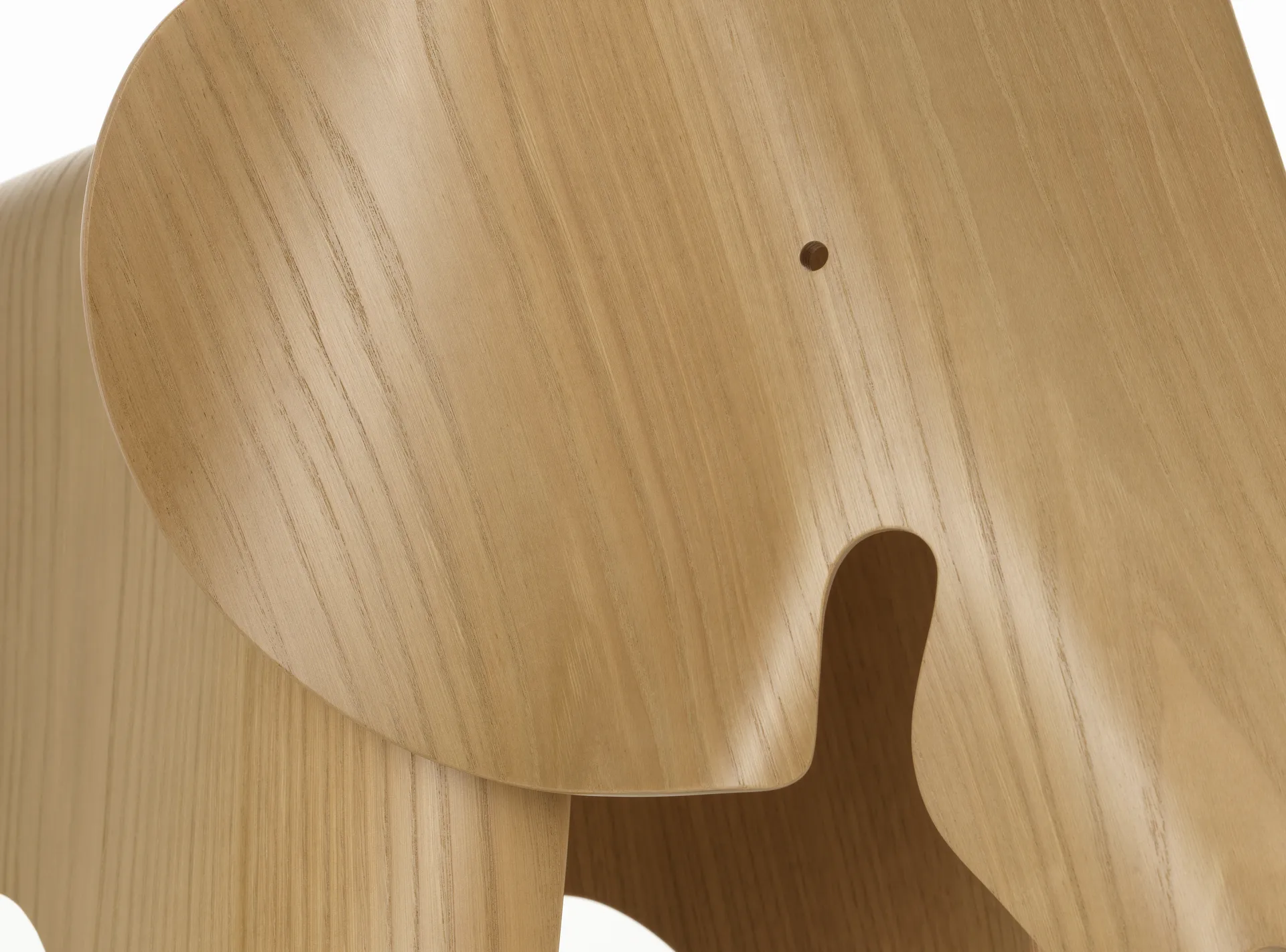 Eames elephant krakk/dekorasjon, Natural lakkert chestnut Vitra