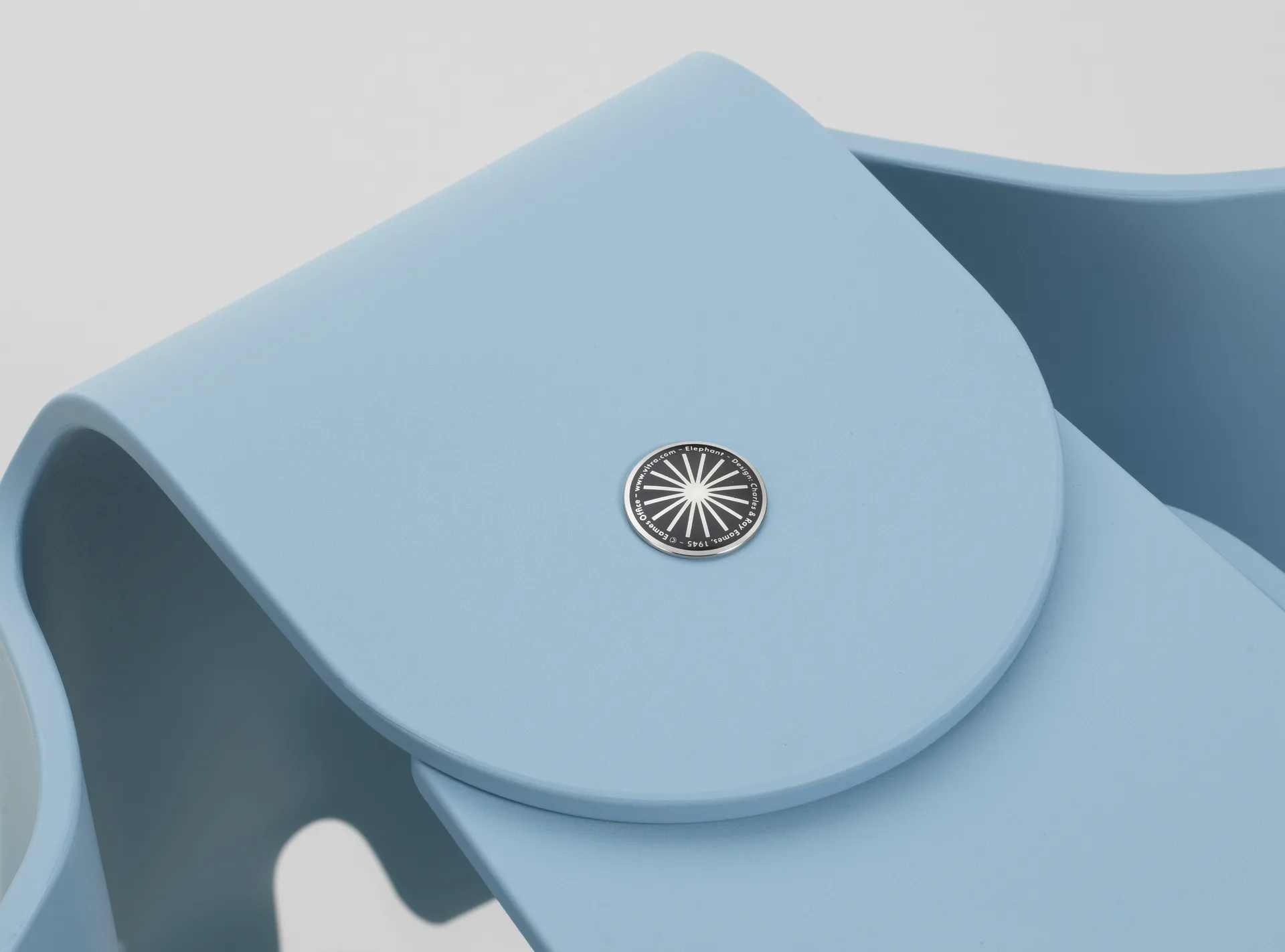Eames elephant recycled small dekorasjon, Sky blå Vitra