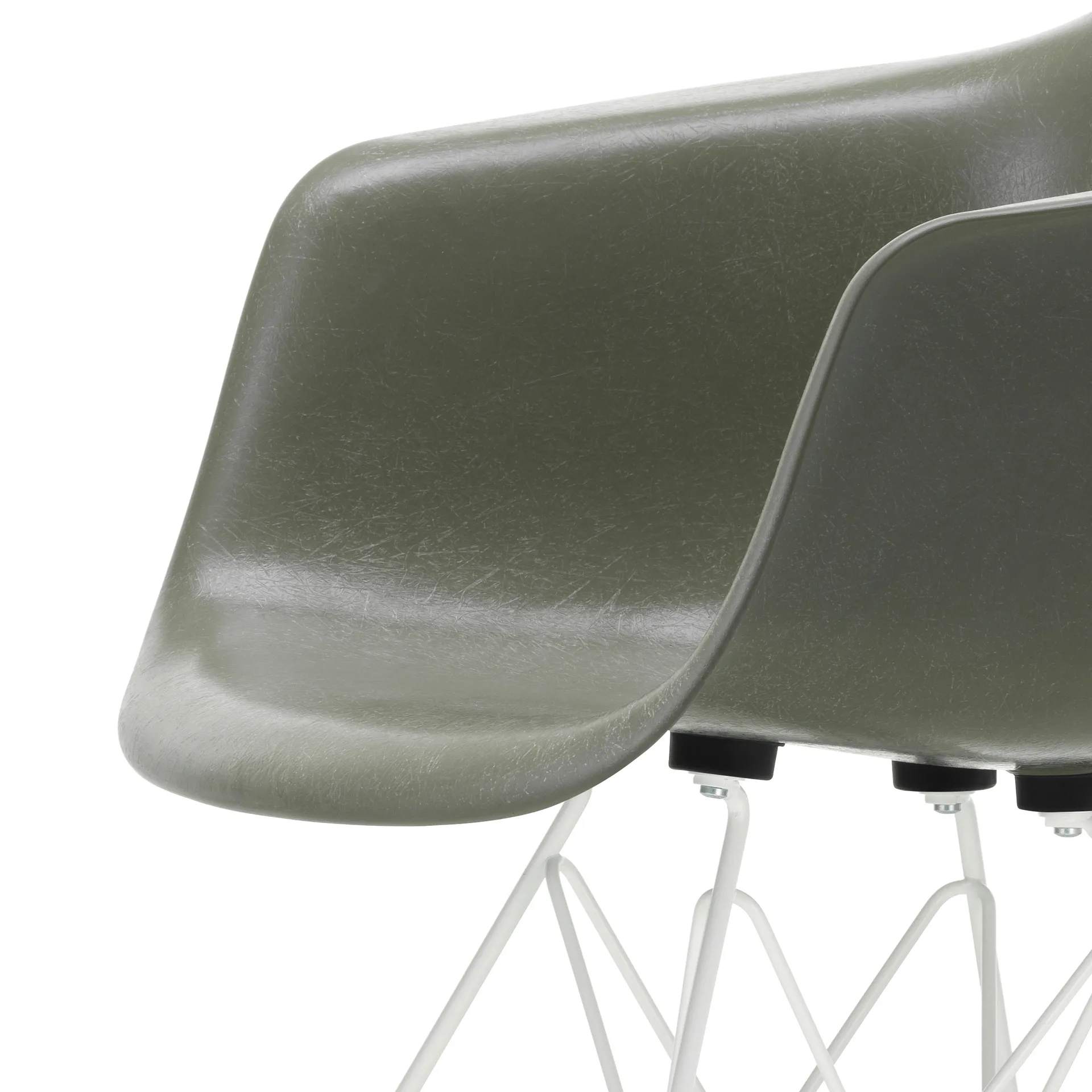 Eames fiberglass armchair DAR armlenestol, Raw umber-White Vitra
