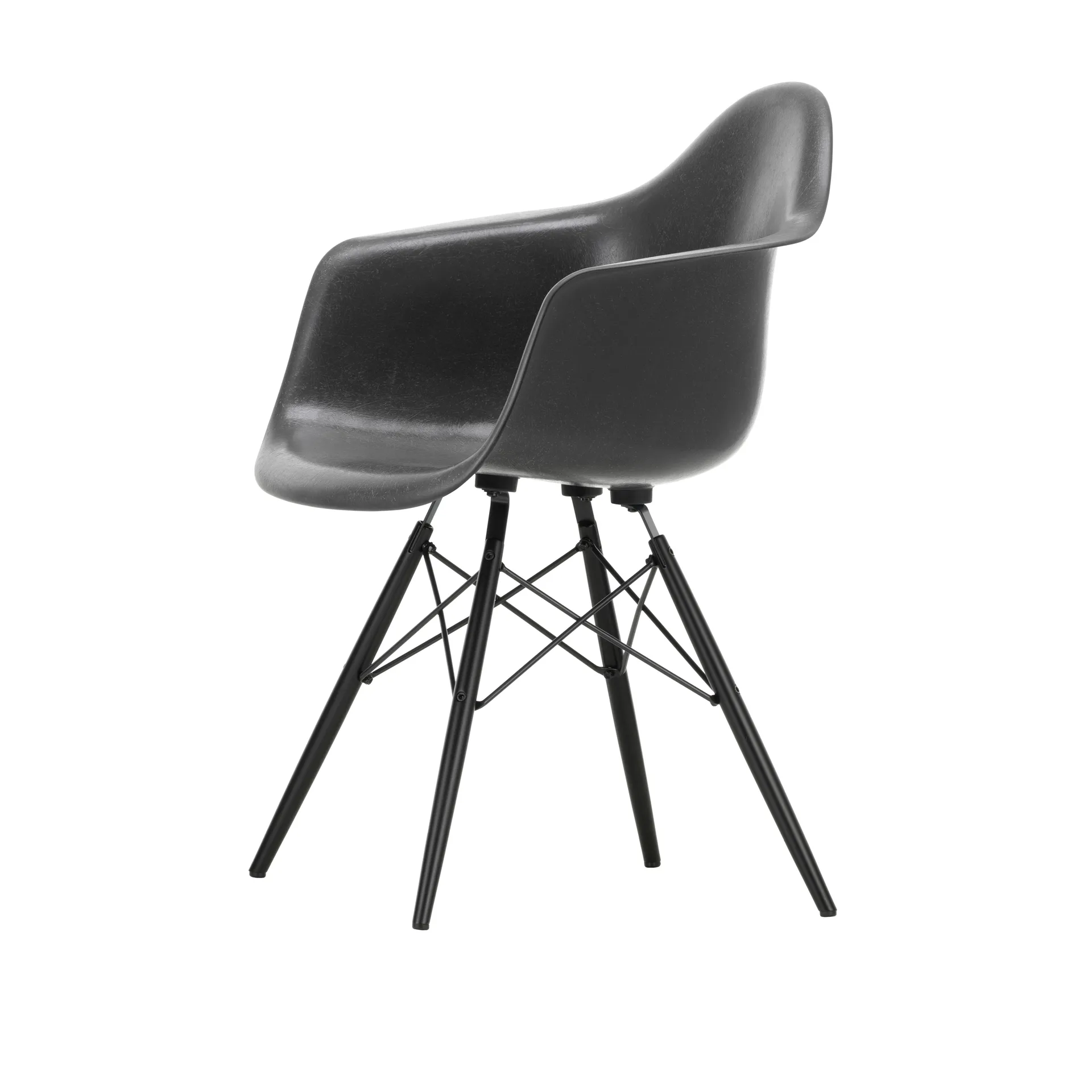 Eames Fiberglass Armchair DAW armlenestol, Elephant hide grey-black maple Vitra